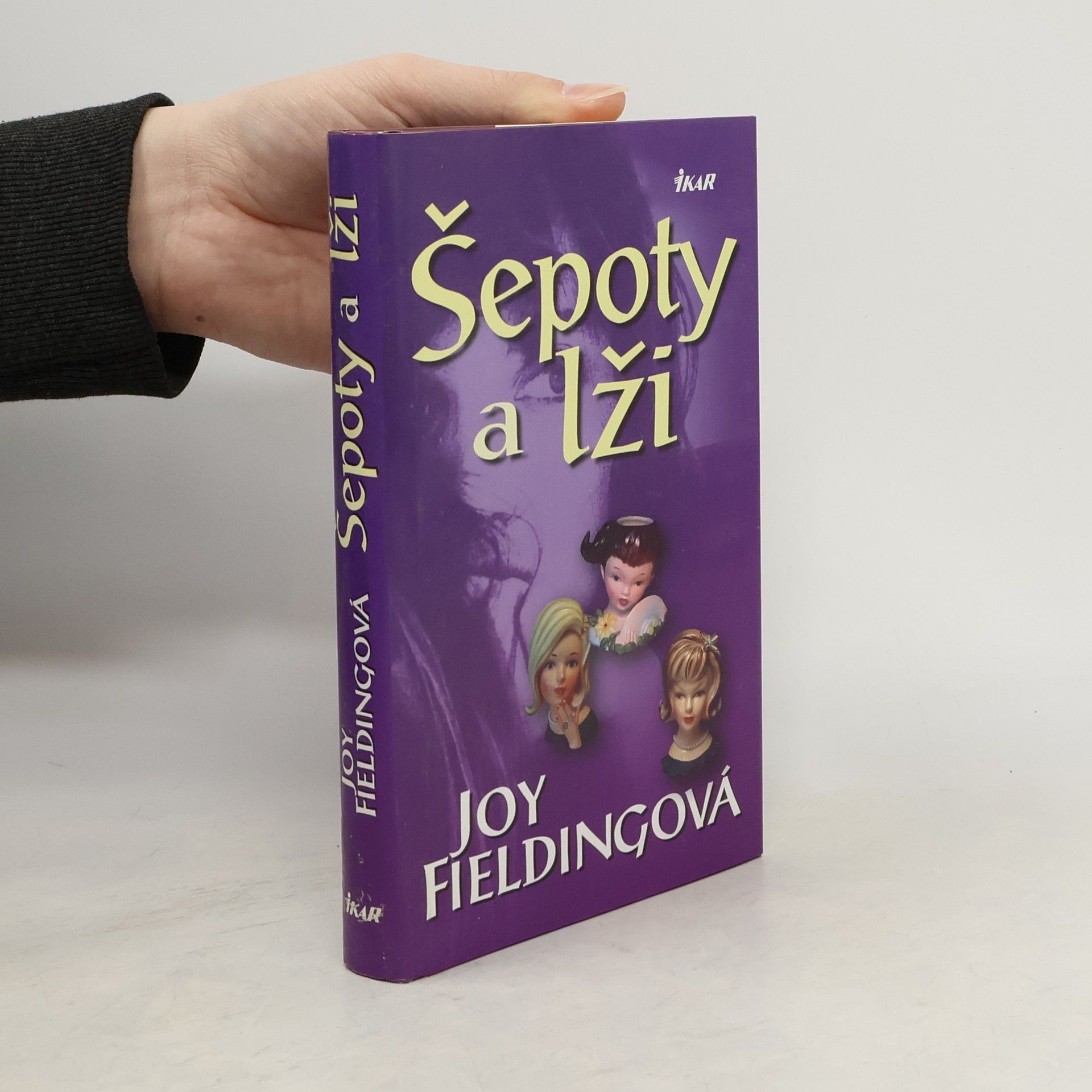 Joy Fielding Šepoty a lži