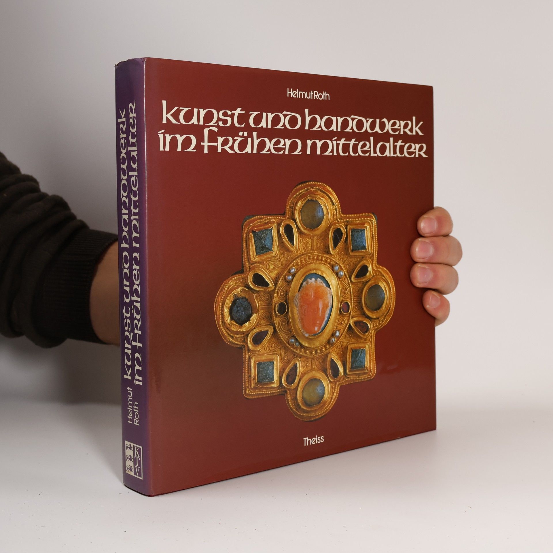 Helmut Roth Kunst und Handwerk im frühen Mittelalter