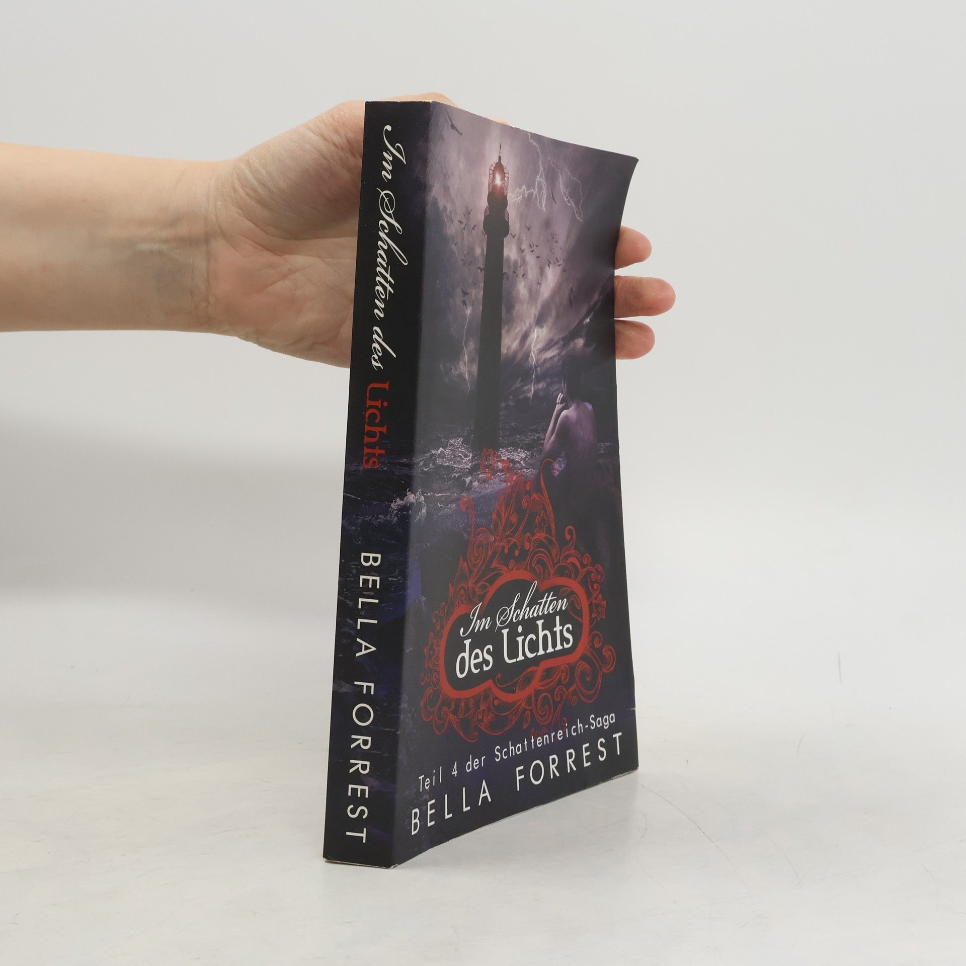 Bella Forrest Im Schatten des Lichts