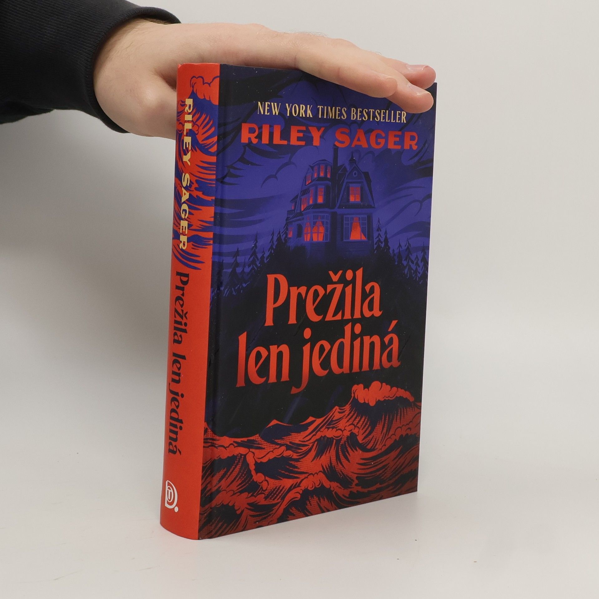 Riley Sager Prežila len jediná