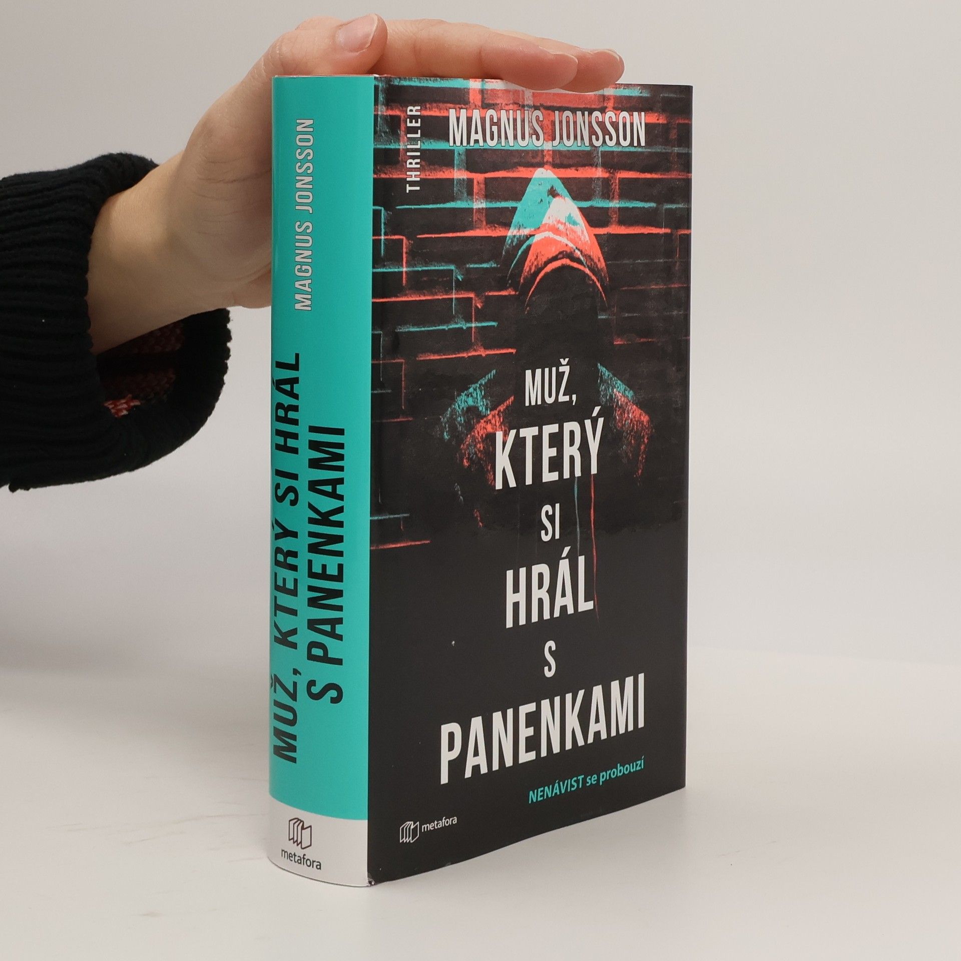 Muž, který si hrál s panenkami