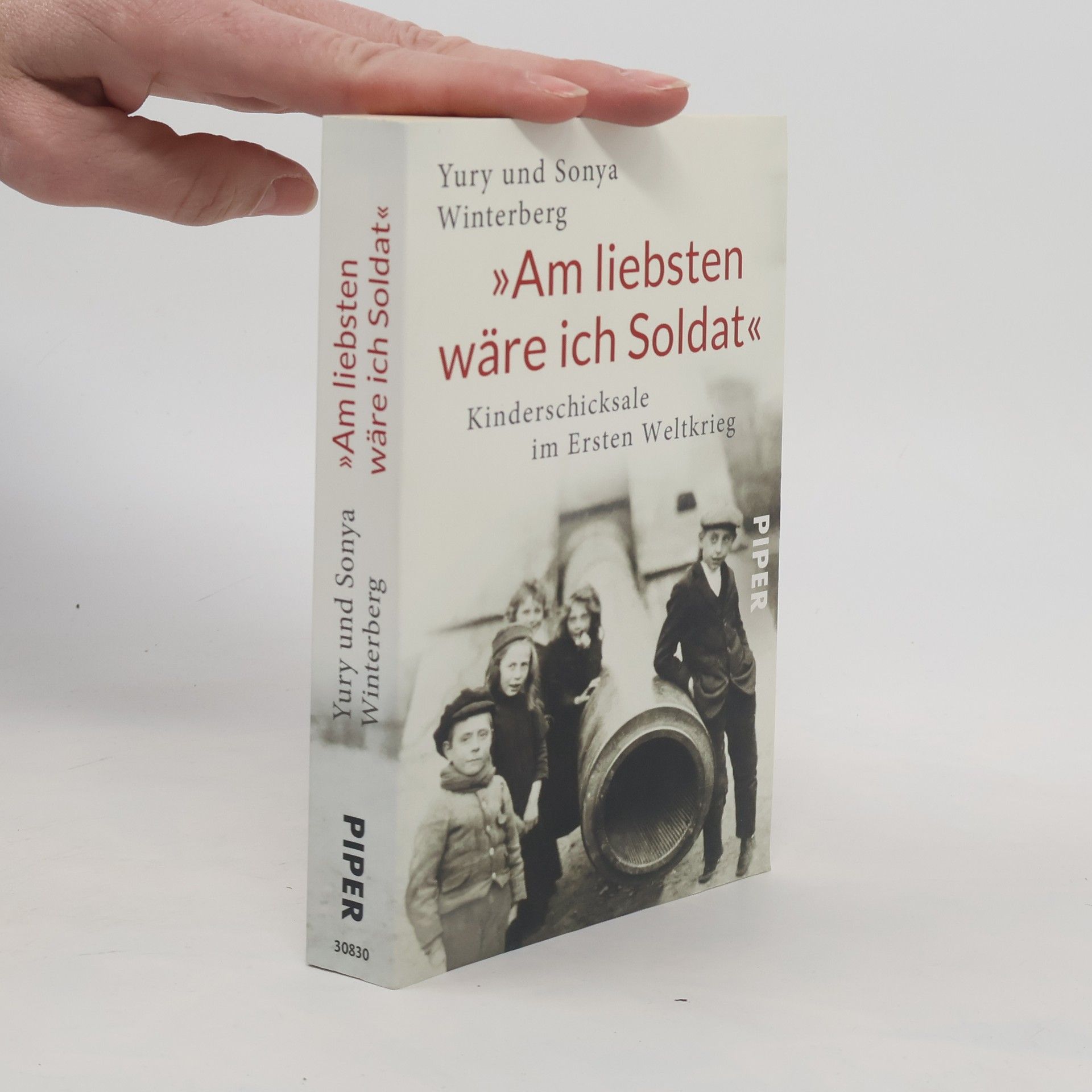 Yury Winterberg "Am liebsten wäre ich Soldat"