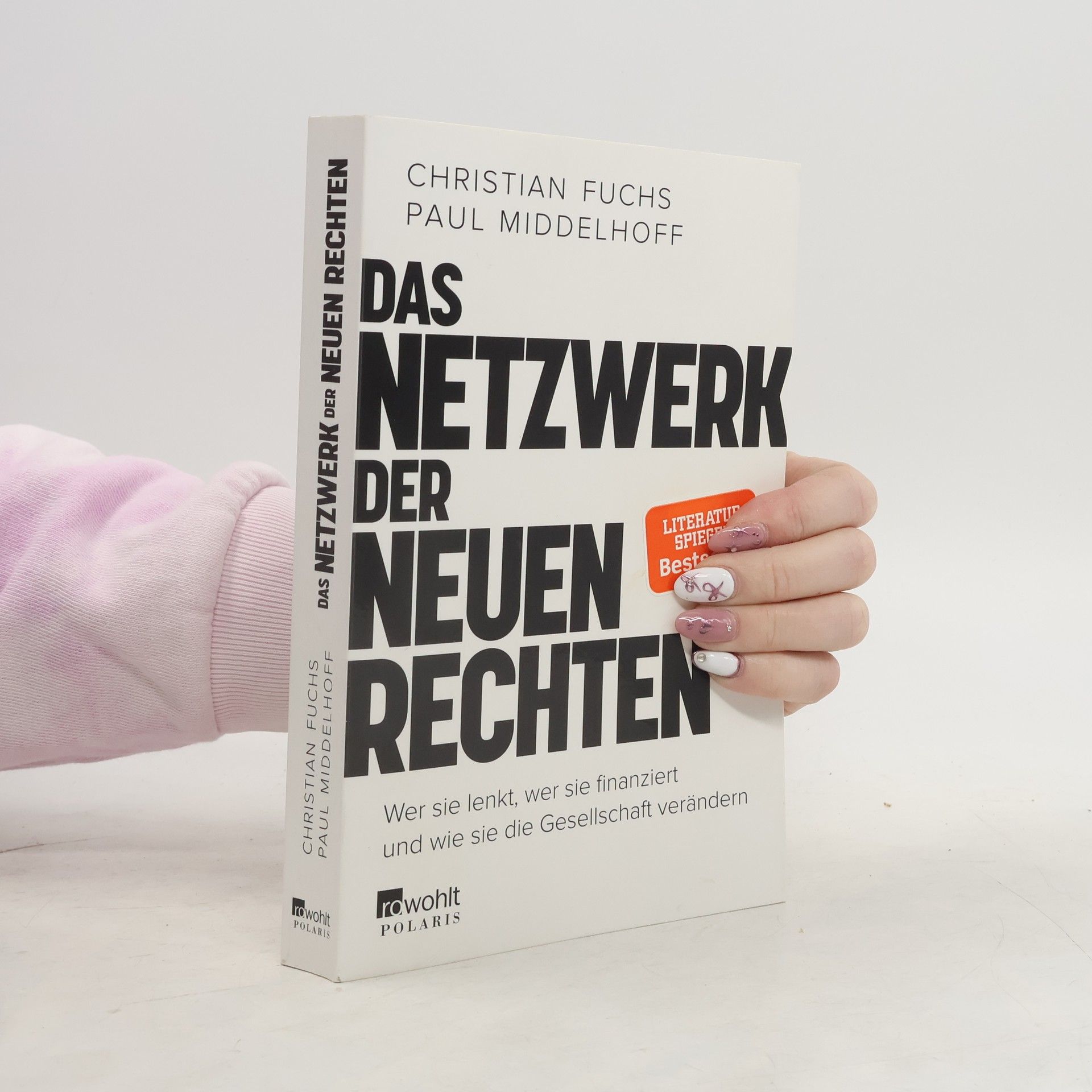 Christian Fuchs Das Netzwerk der Neuen Rechten