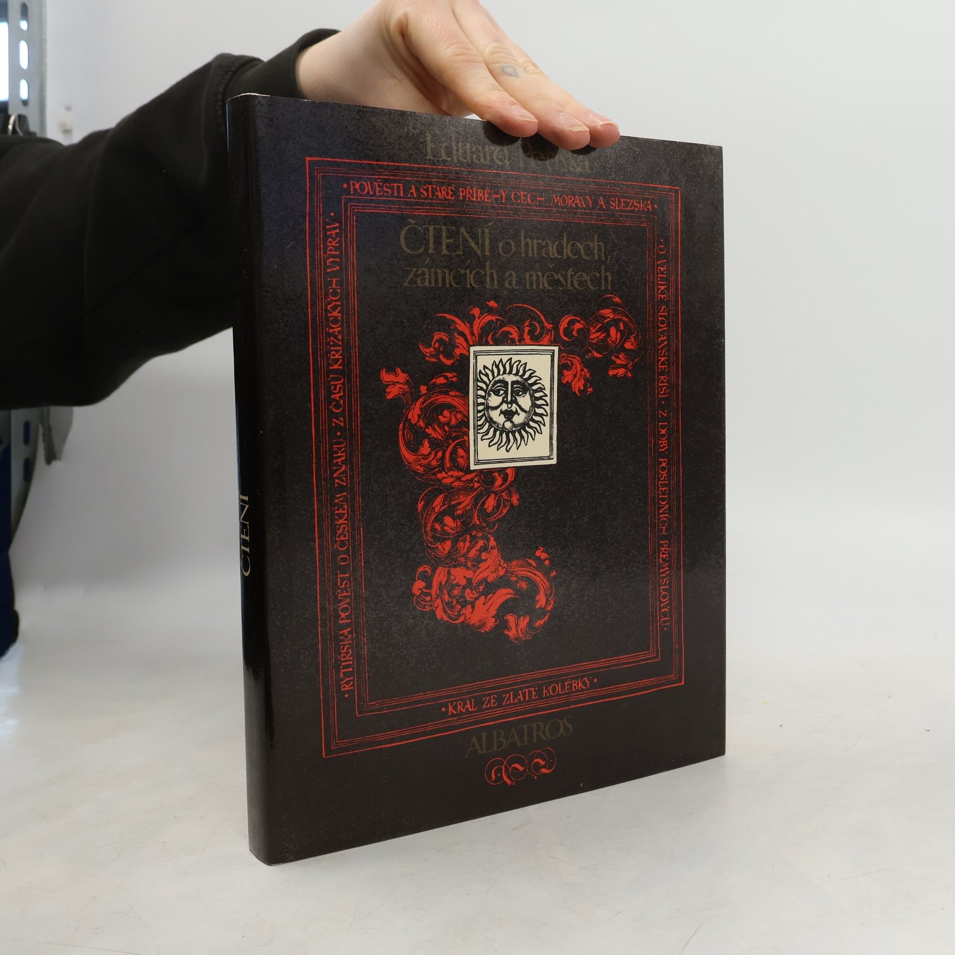 Eduard Petiška Čtení o hradech, zámcích a městech