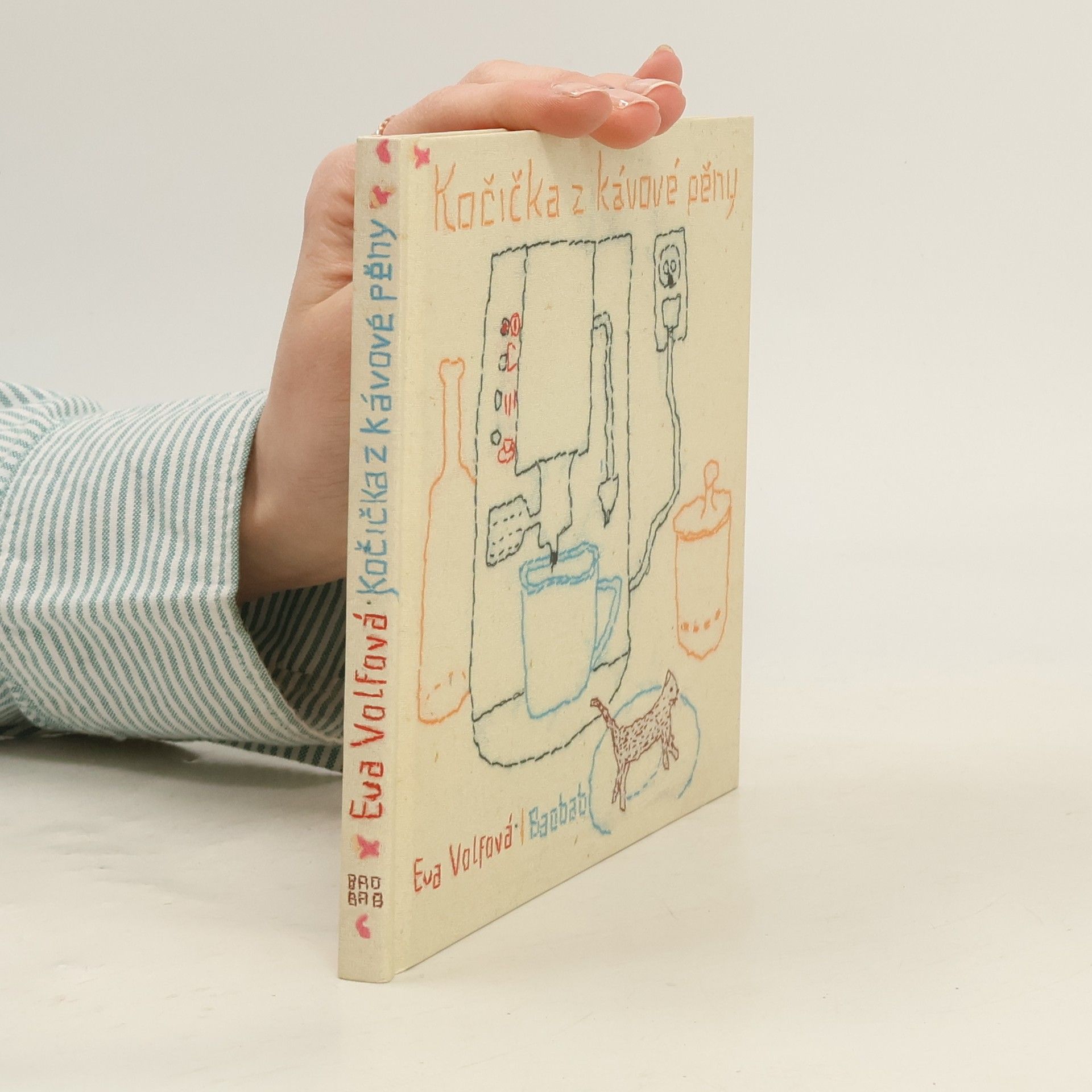 Kočička z kávové pěny