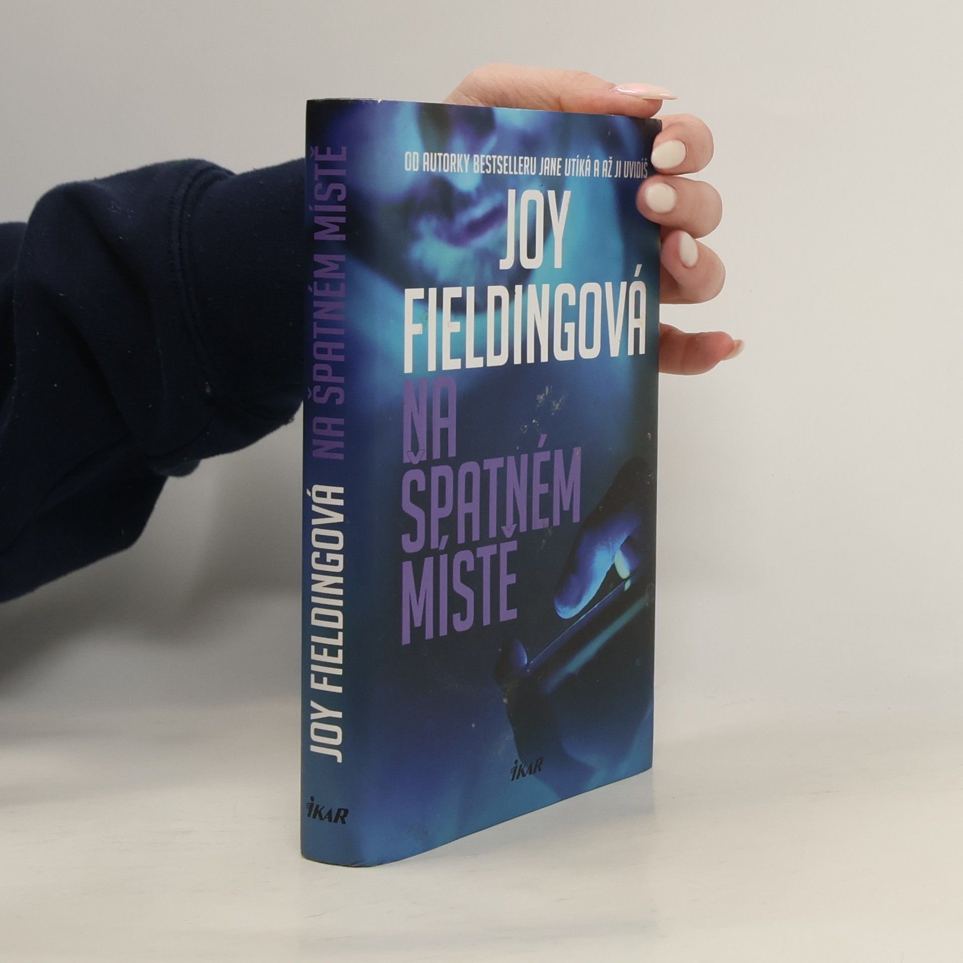 Joy Fielding Na špatném místě