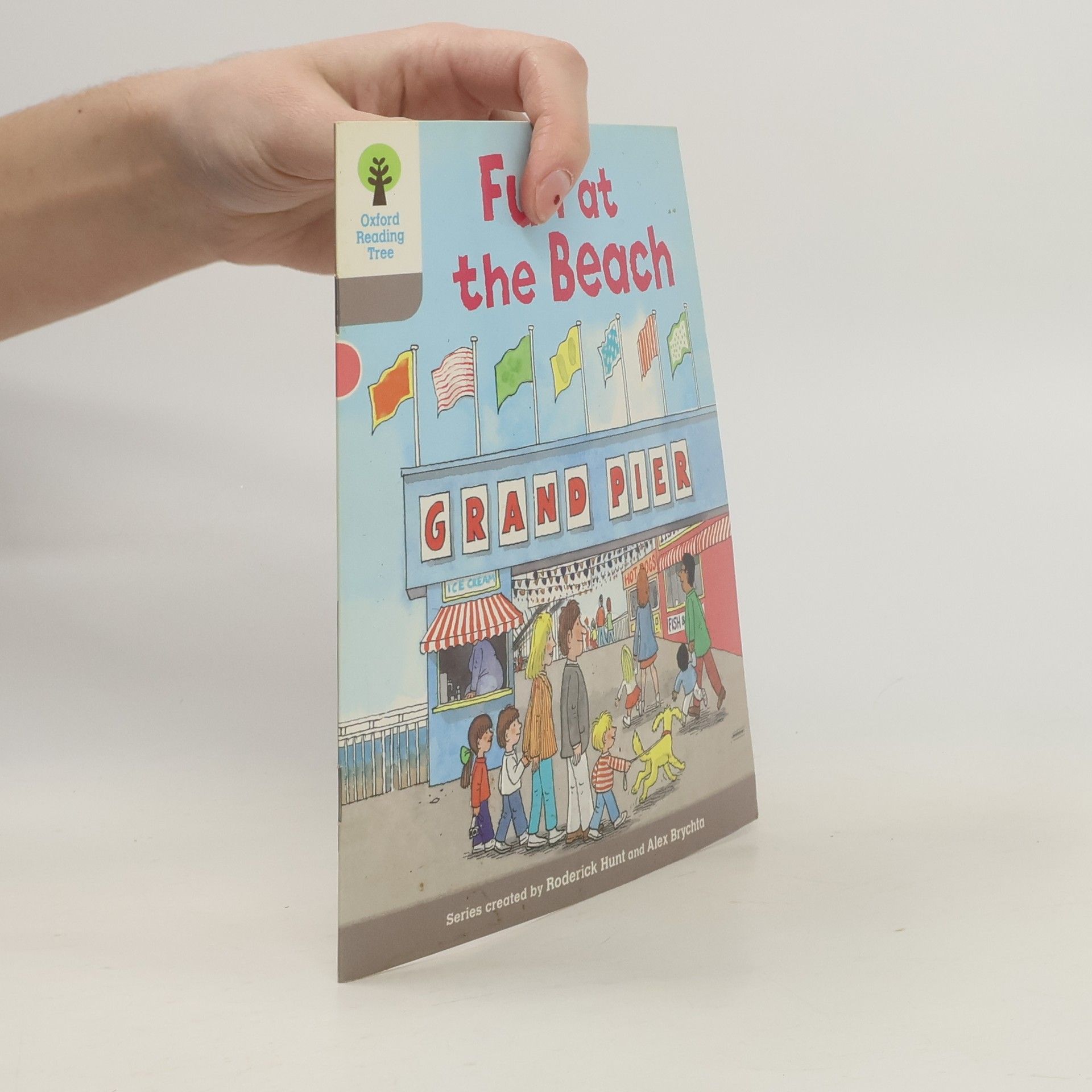Oxford Reading Tree: Level 1: First Words: Fun at the Beach