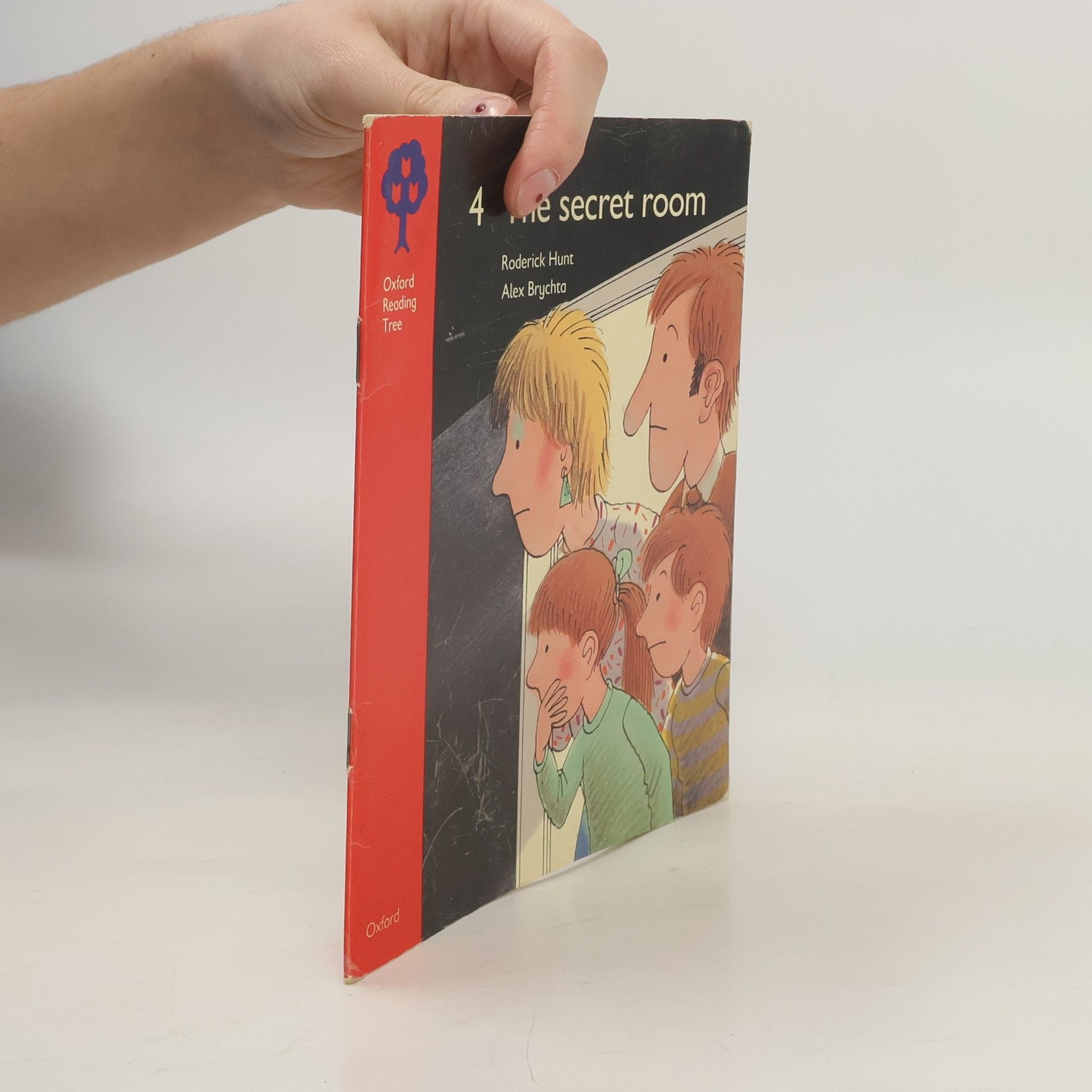 Roderick Hunt Oxford Reading Tree - 4: The Secret Room