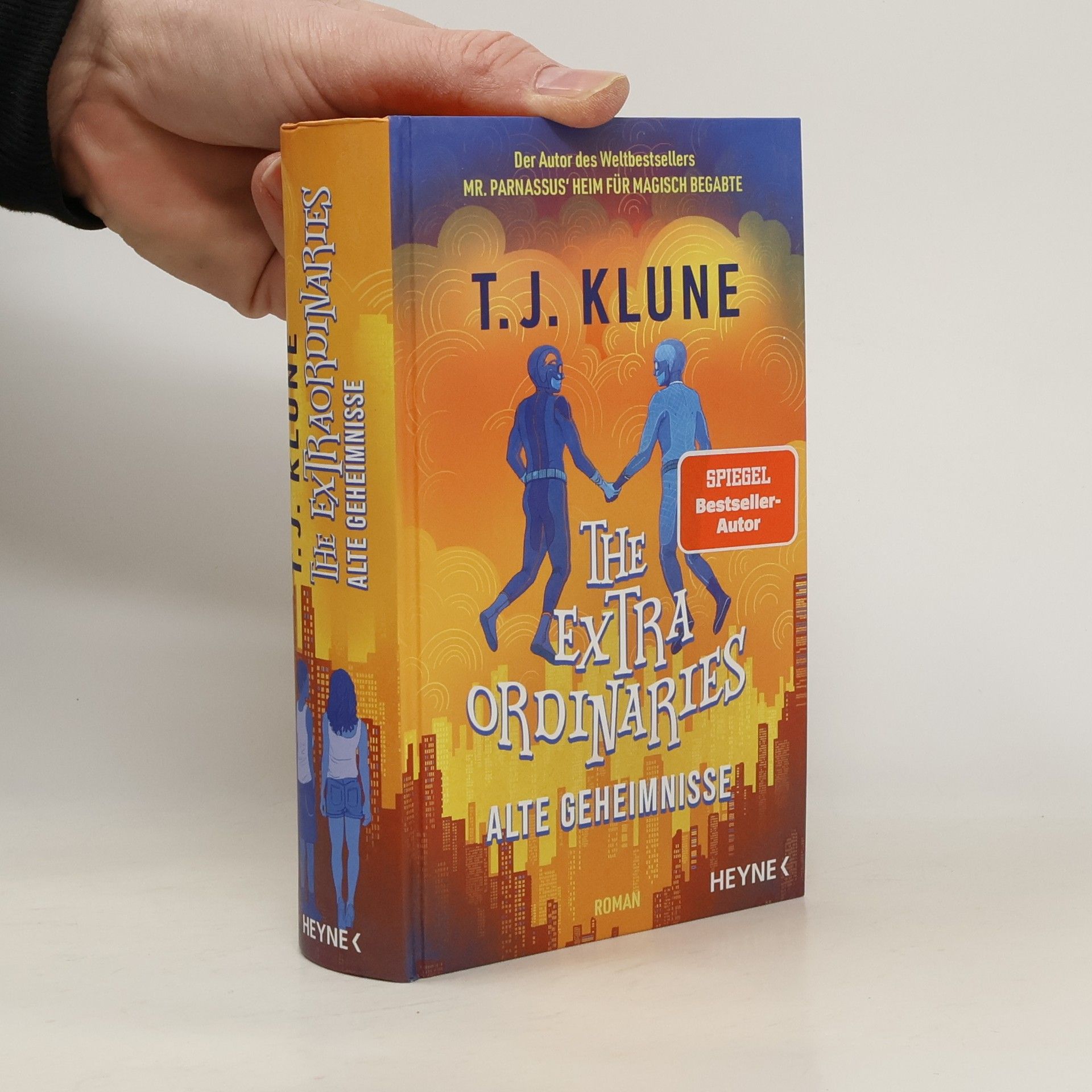 TJ Klune The Extraordinaries – Alte Geheimnisse. Mit farbig gestaltetem Buchschnitt – nur in limitierter Erstauflage der gedruckten Ausgabe - Roman