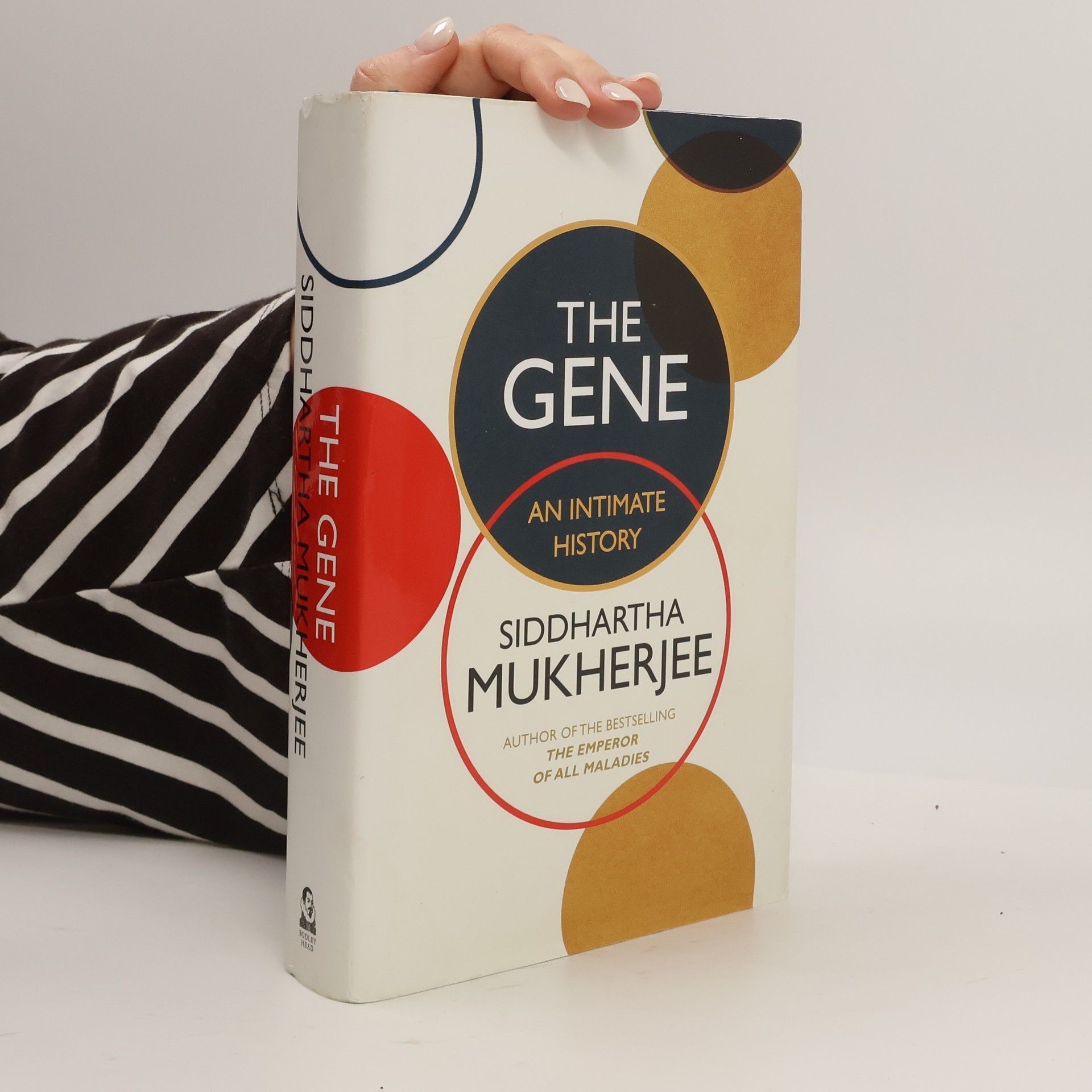 The gene : an intimate history