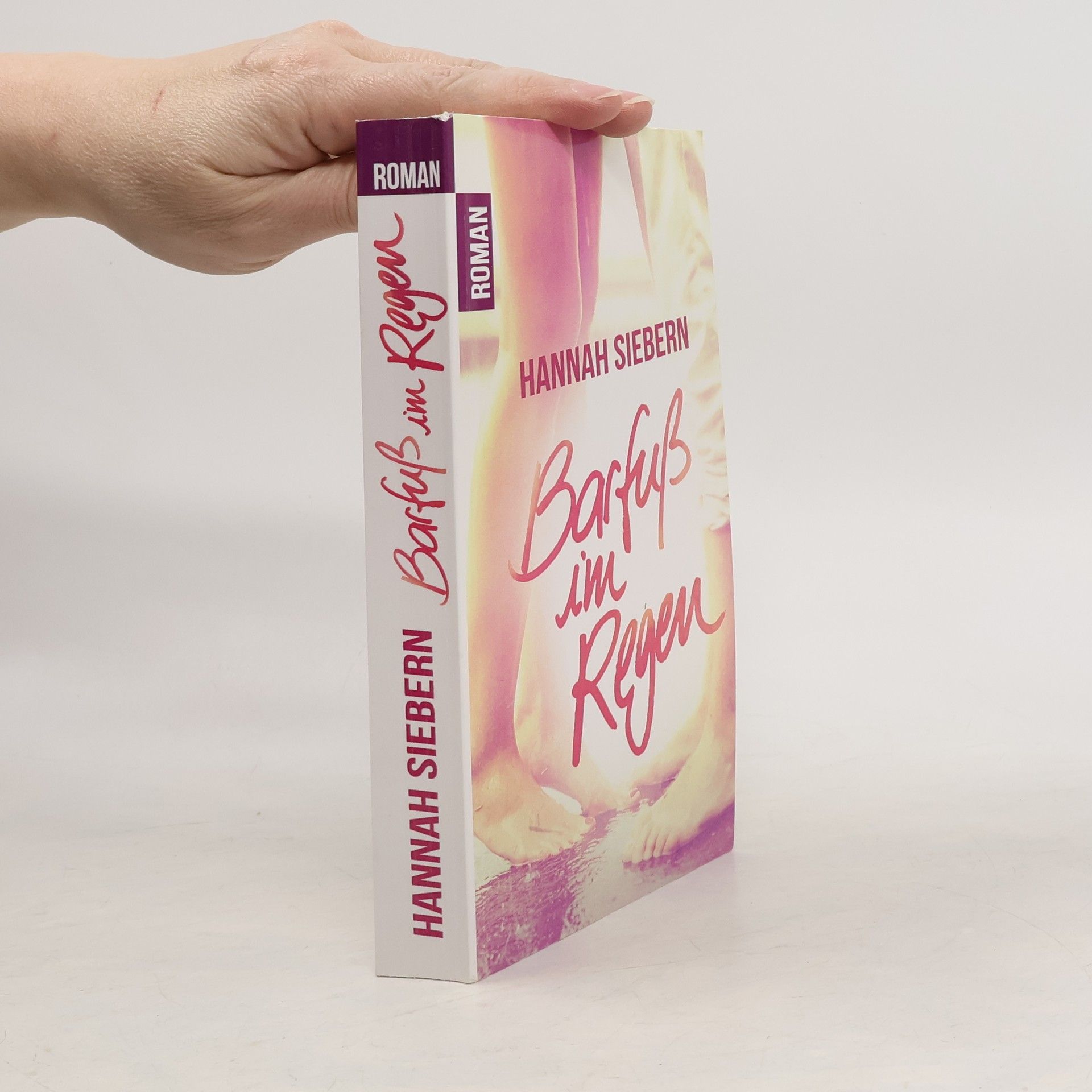 Hannah Siebern Barfuß im Regen