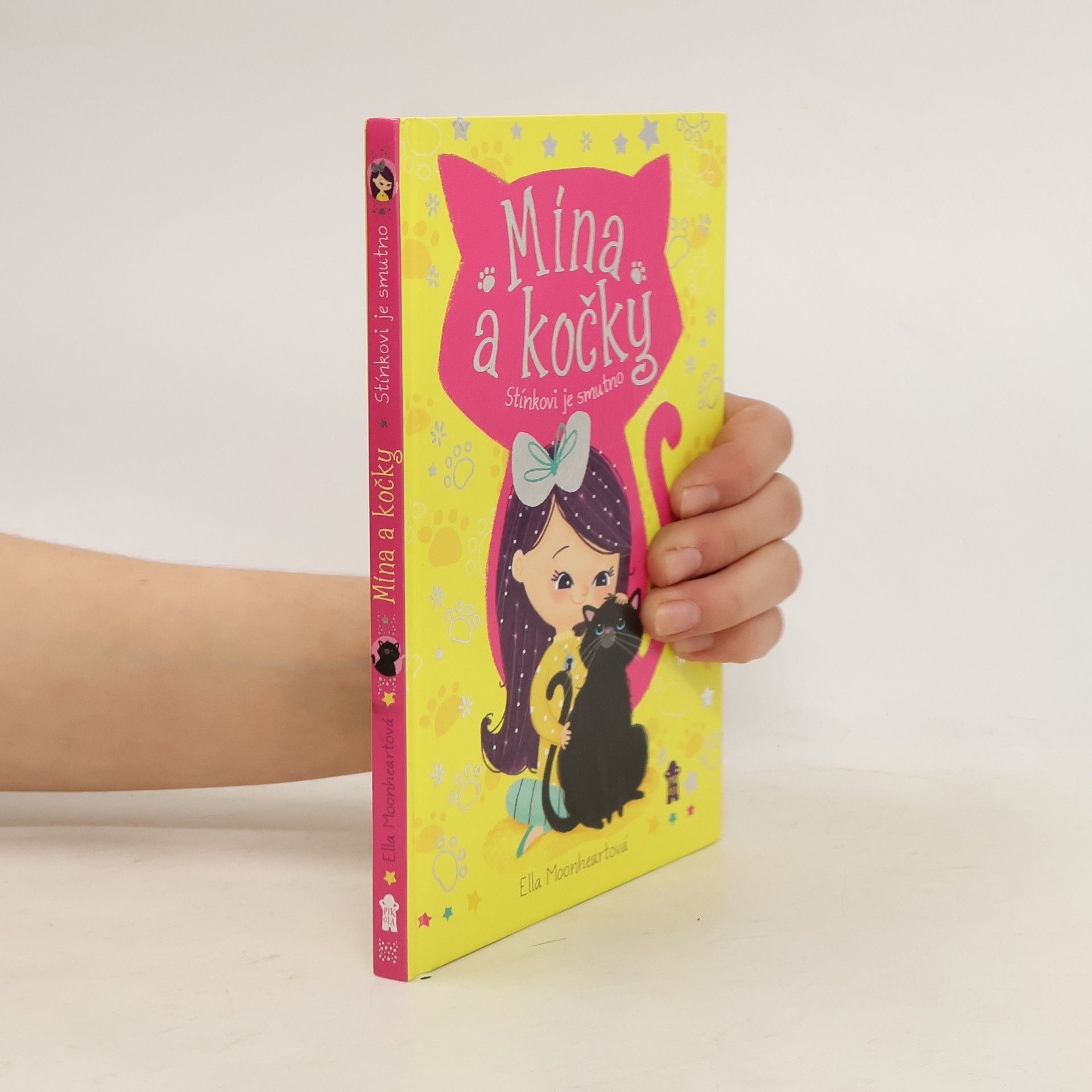 Ella Moonheart Mína a kočky. Stínkovi je smutno