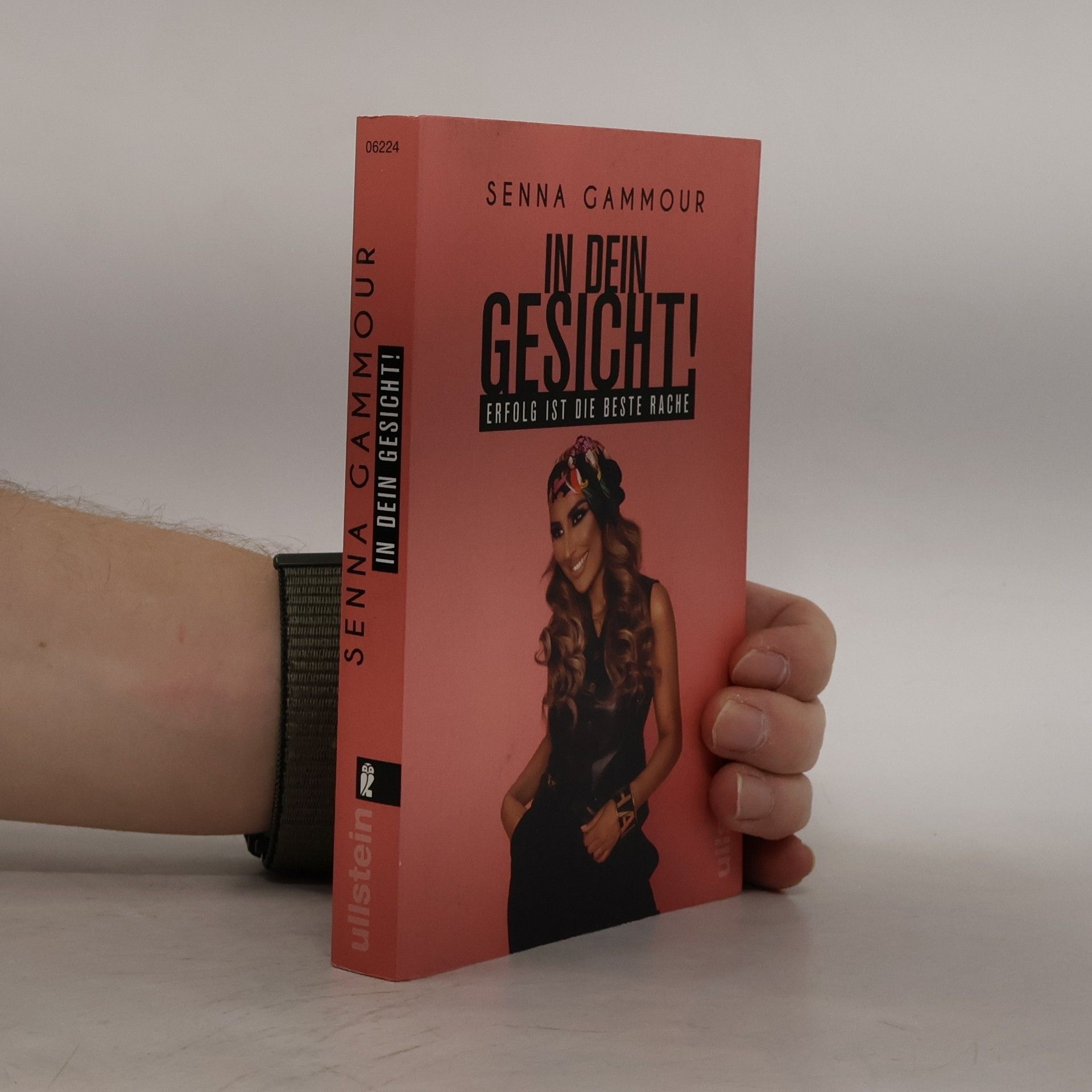Senna Gammour In dein Gesicht!