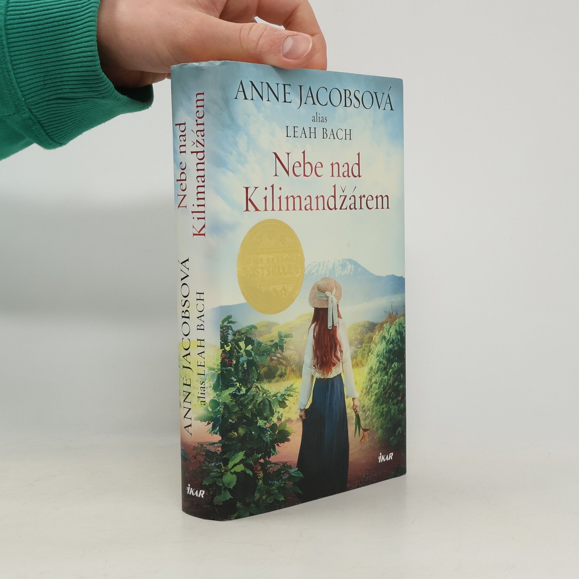 Anne Jacobs Nebe nad Kilimandžárem