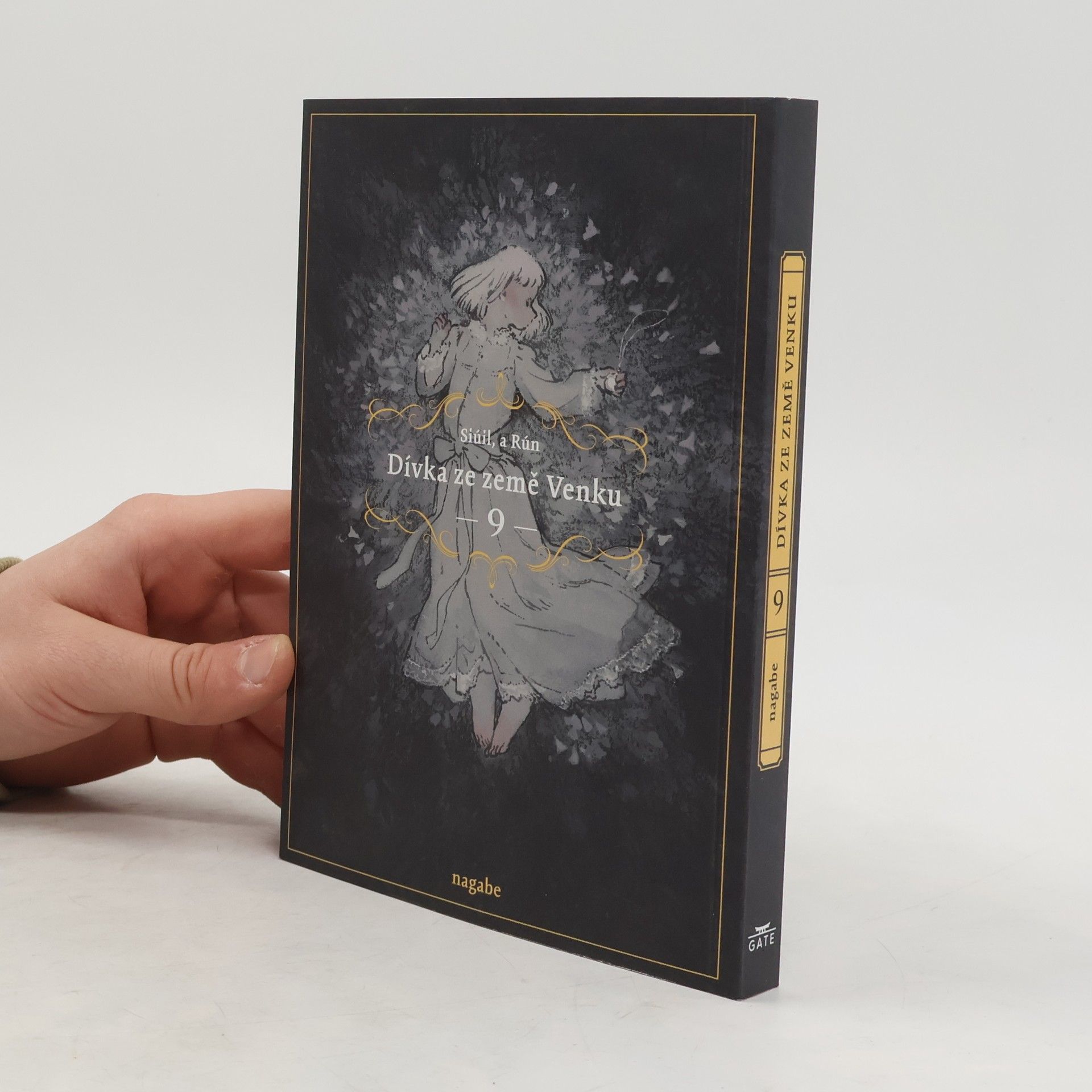 Nagabe Dívka ze země Venku : Siúil, a Rún. 9