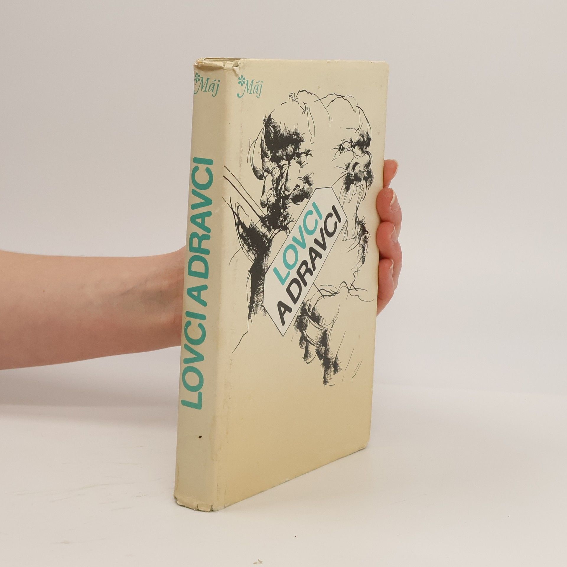 Kolektív autorov Lovci a dravci