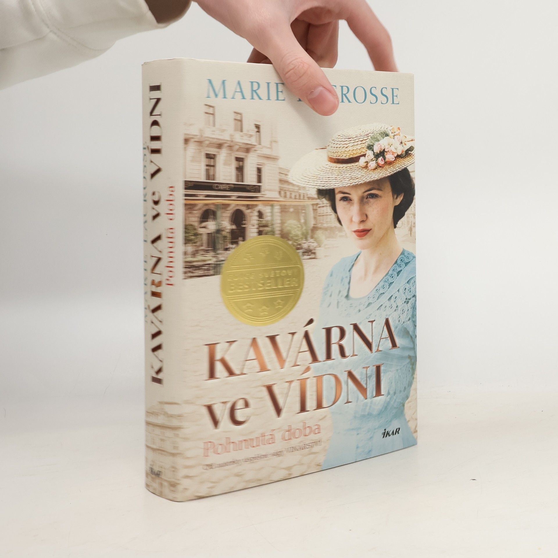 Marie Lacrosse Kavárna ve Vídni. Pohnutá doba