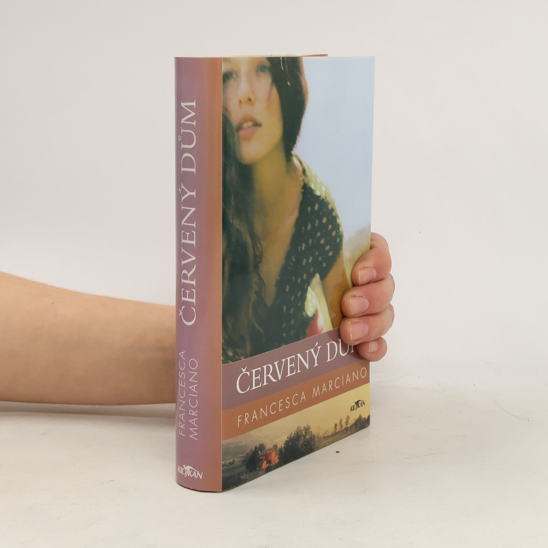 Francesca Marciano Červený dům