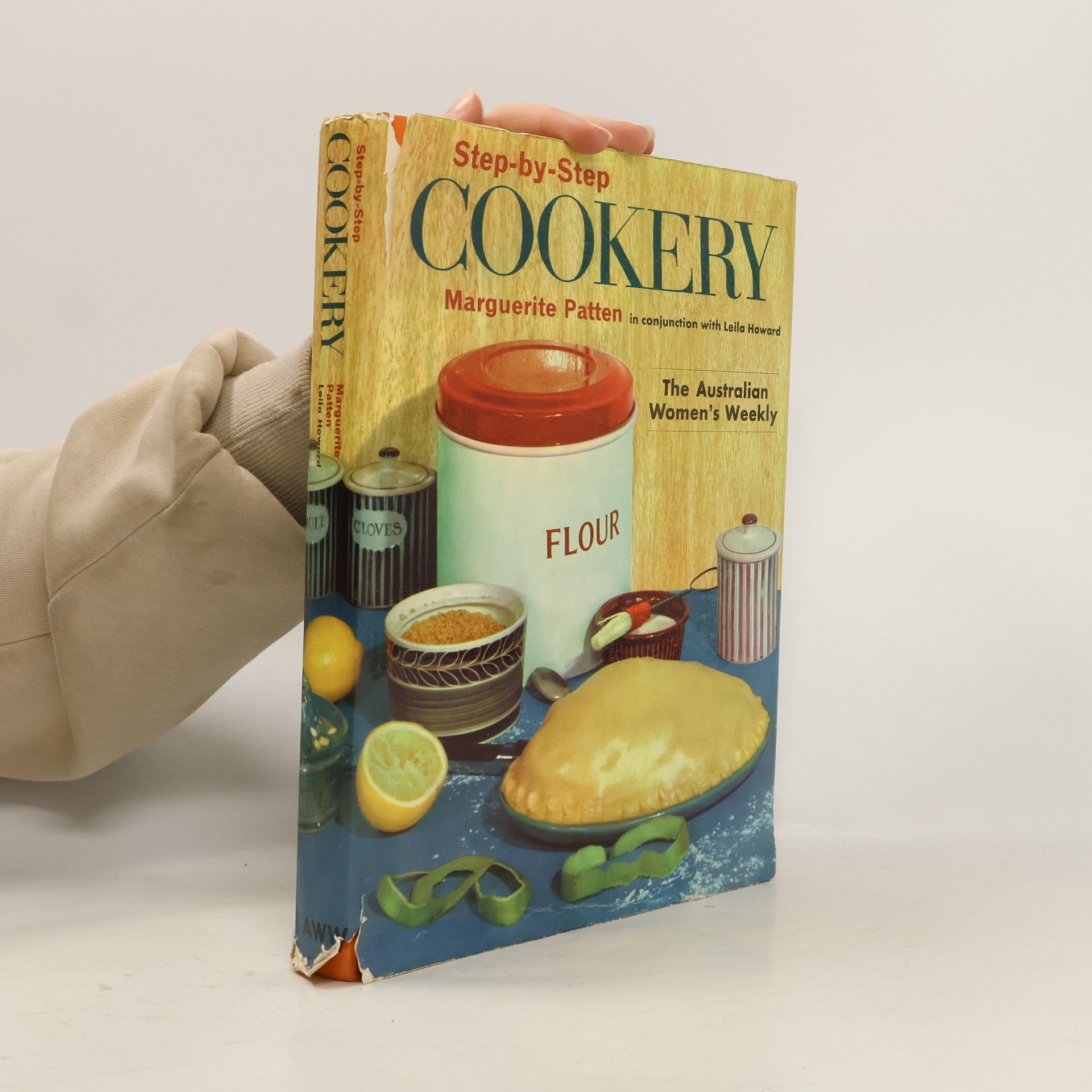 Marguerite Patten Step-by-Step Cookery