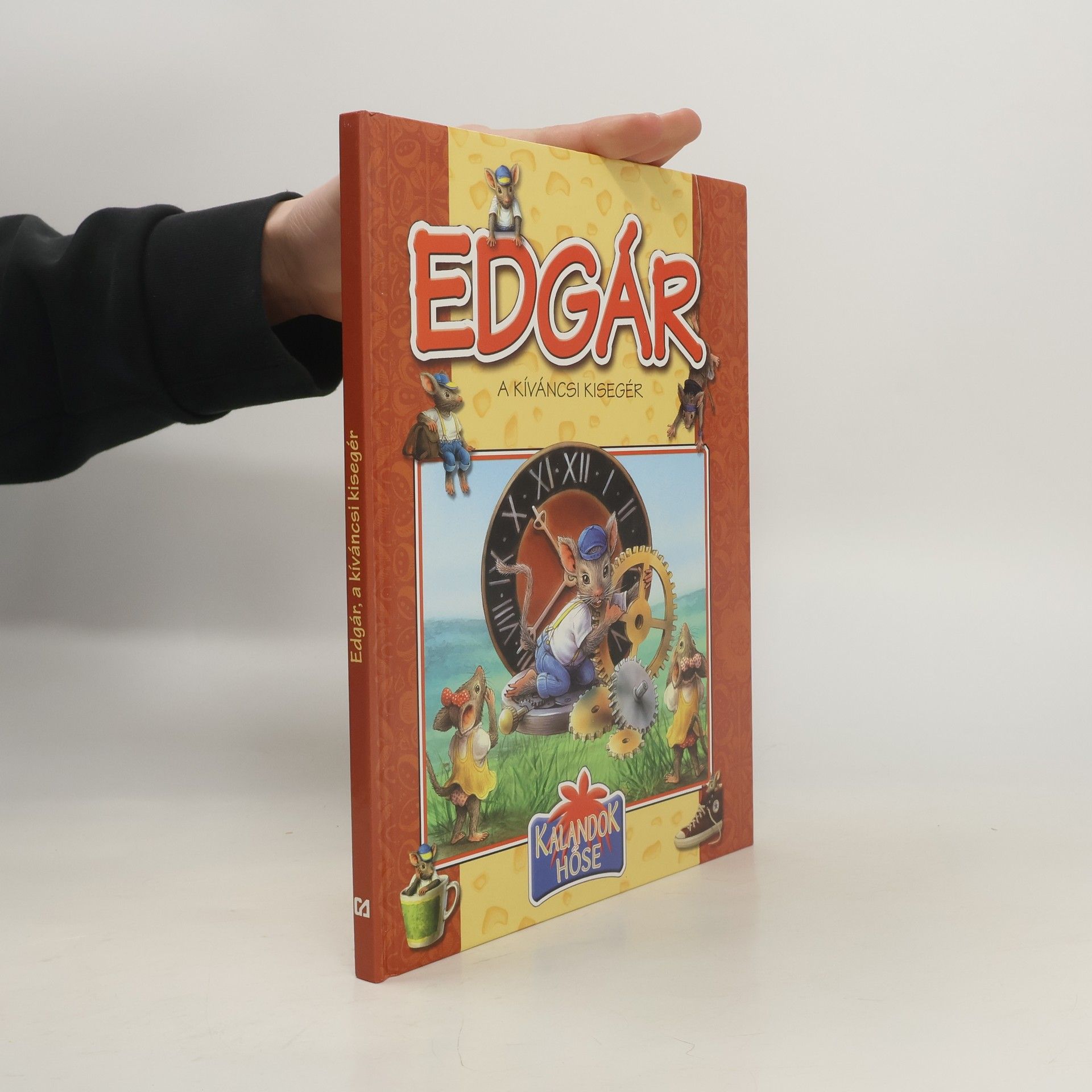 Autores varios Edgár A Kíváncsi Kisegér