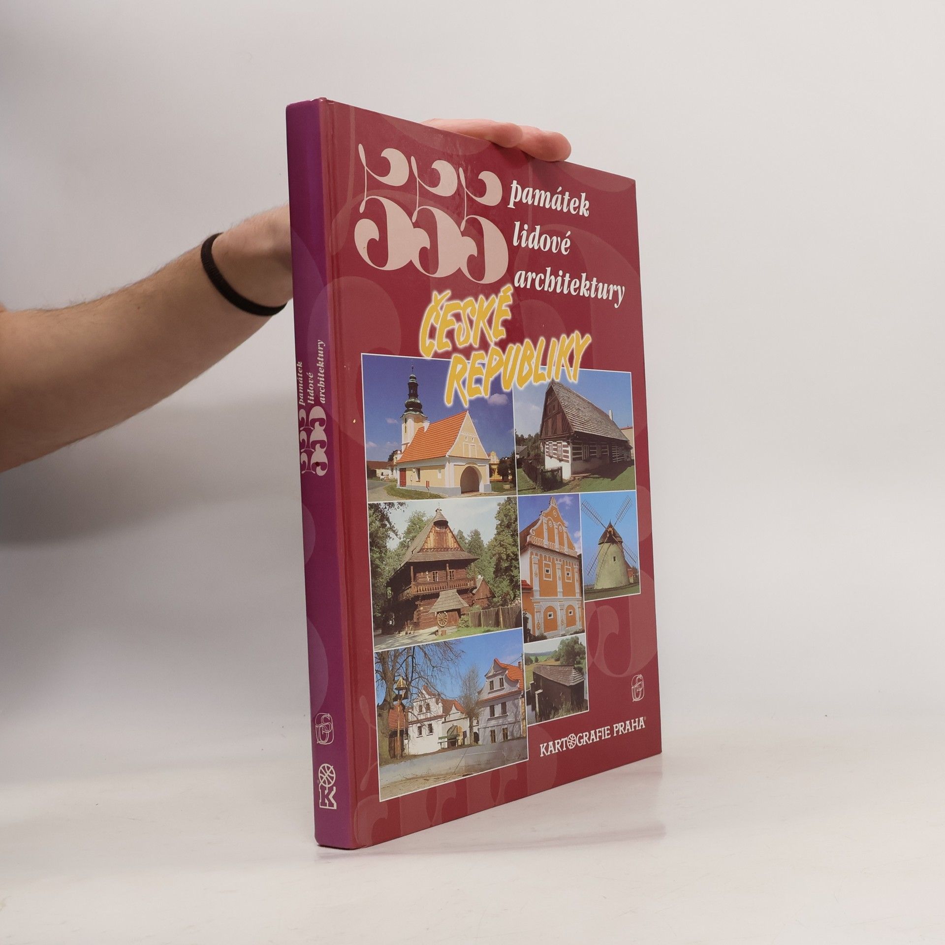 Petr David Pětset padesát pět památek lidové architektury České republiky