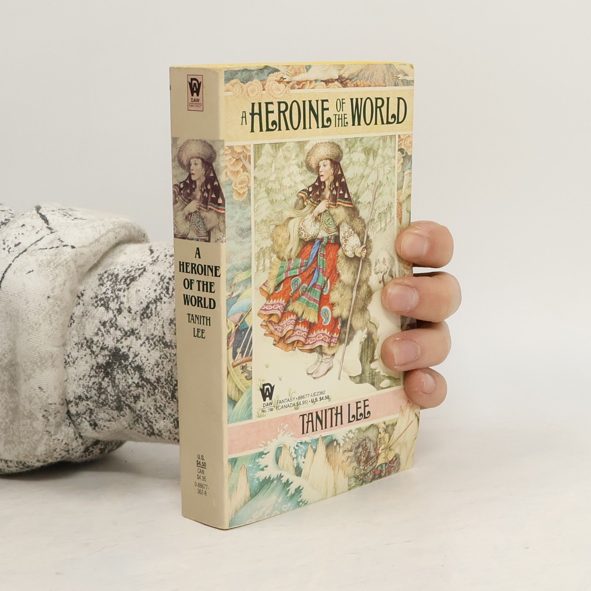 Tanith Lee DAW Fantasy - 788: A Heroine of the World