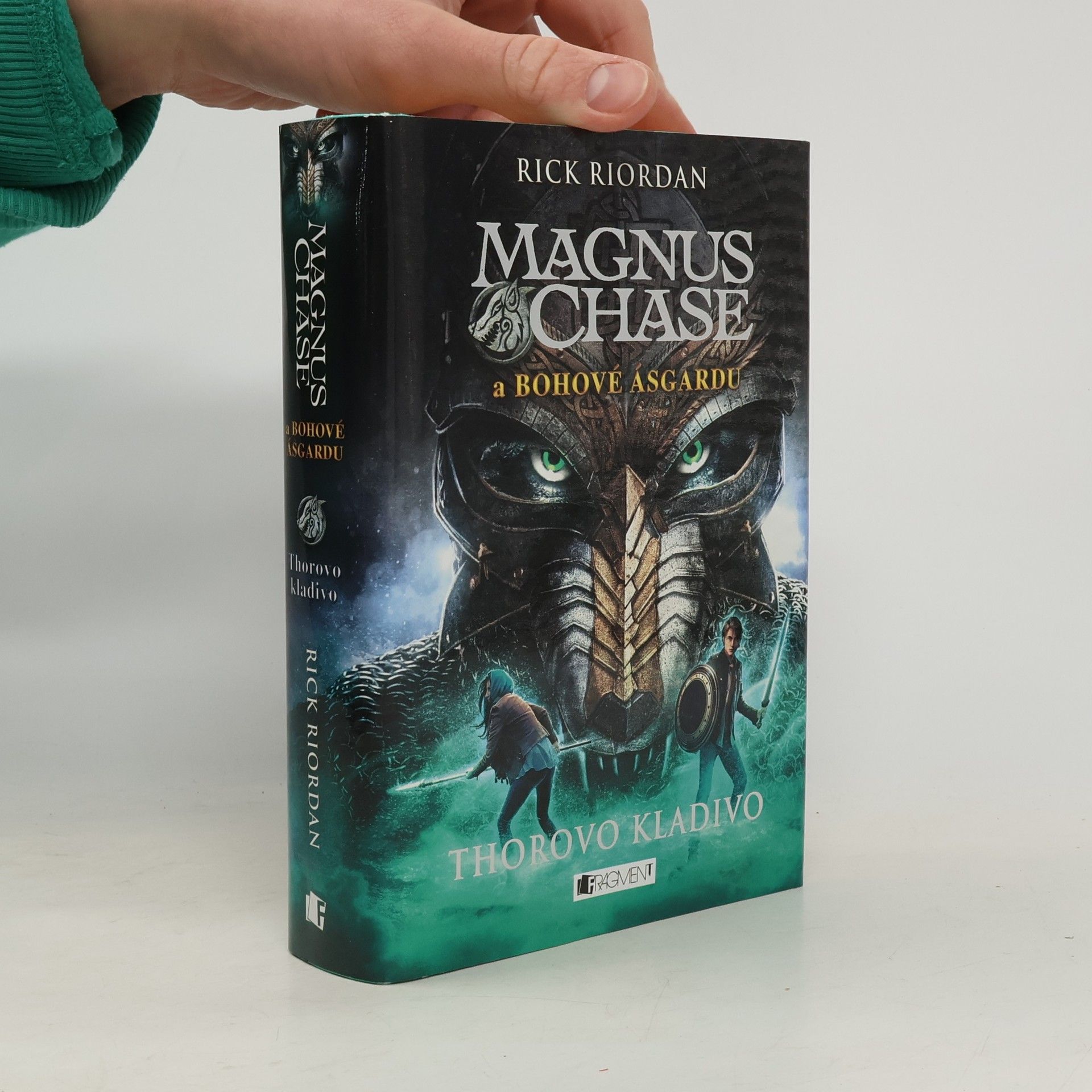 Magnus Chase a bohové Ásgardu. Thorovo kladivo