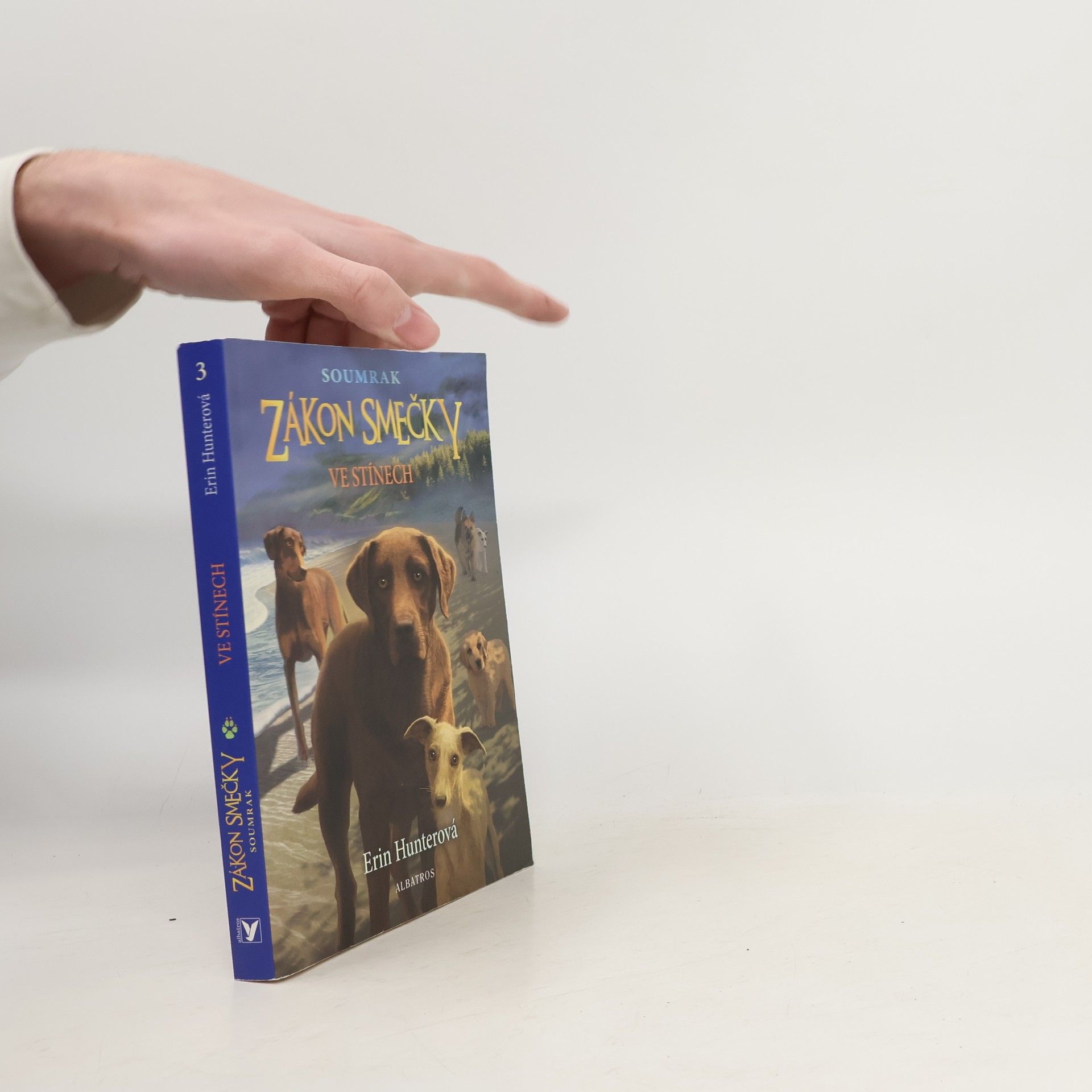 Zákon smečky 3. Ve stínech