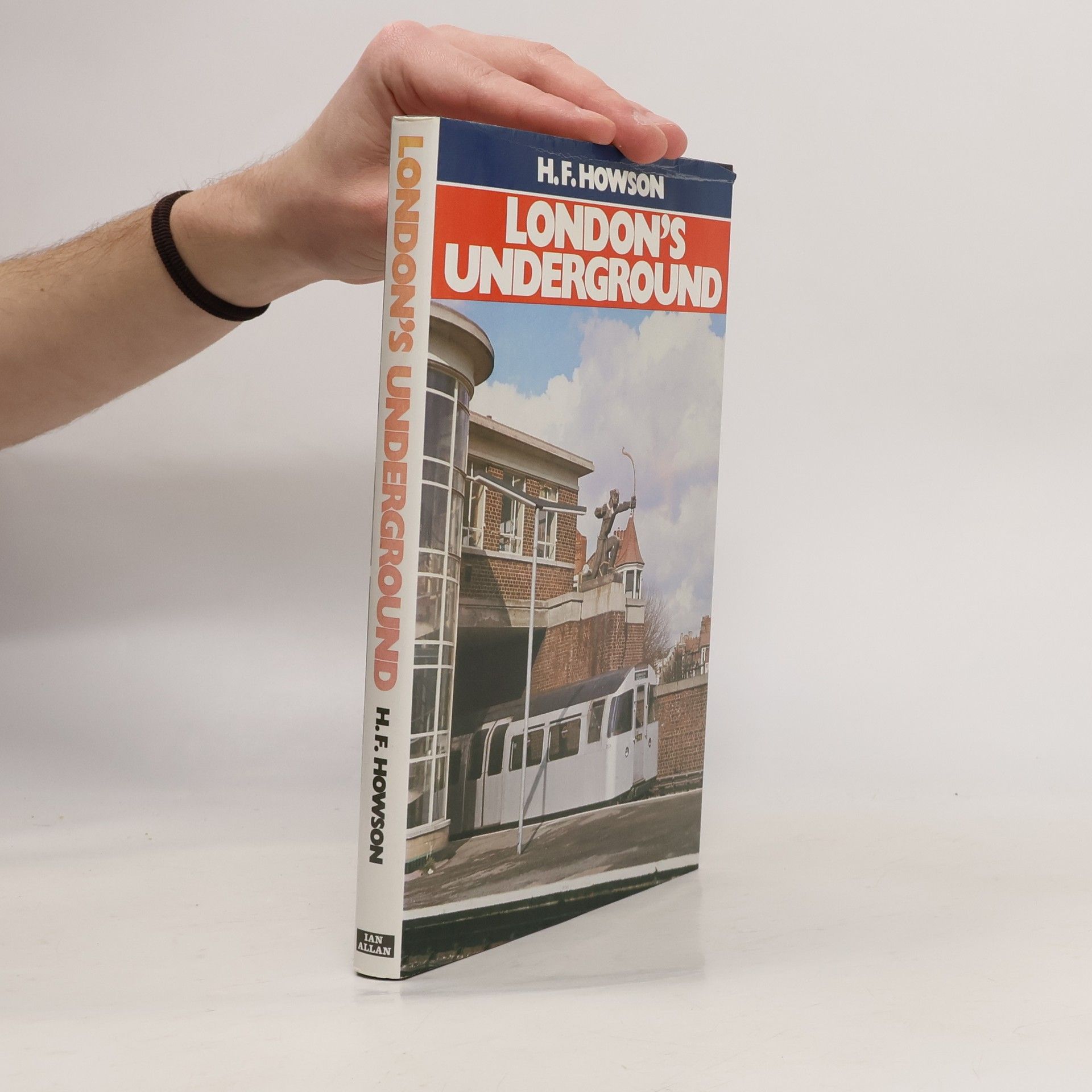 Henry Frederick Howson London's Underground