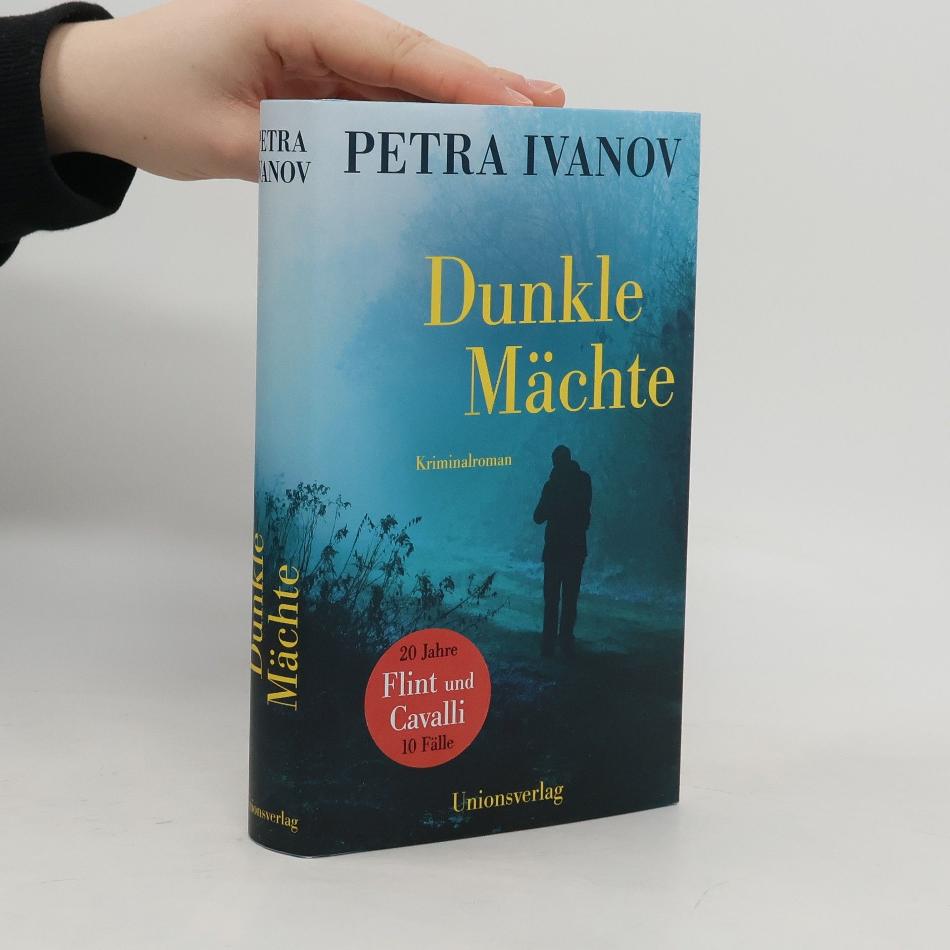 Petra Ivanov Dunkle Mächte
