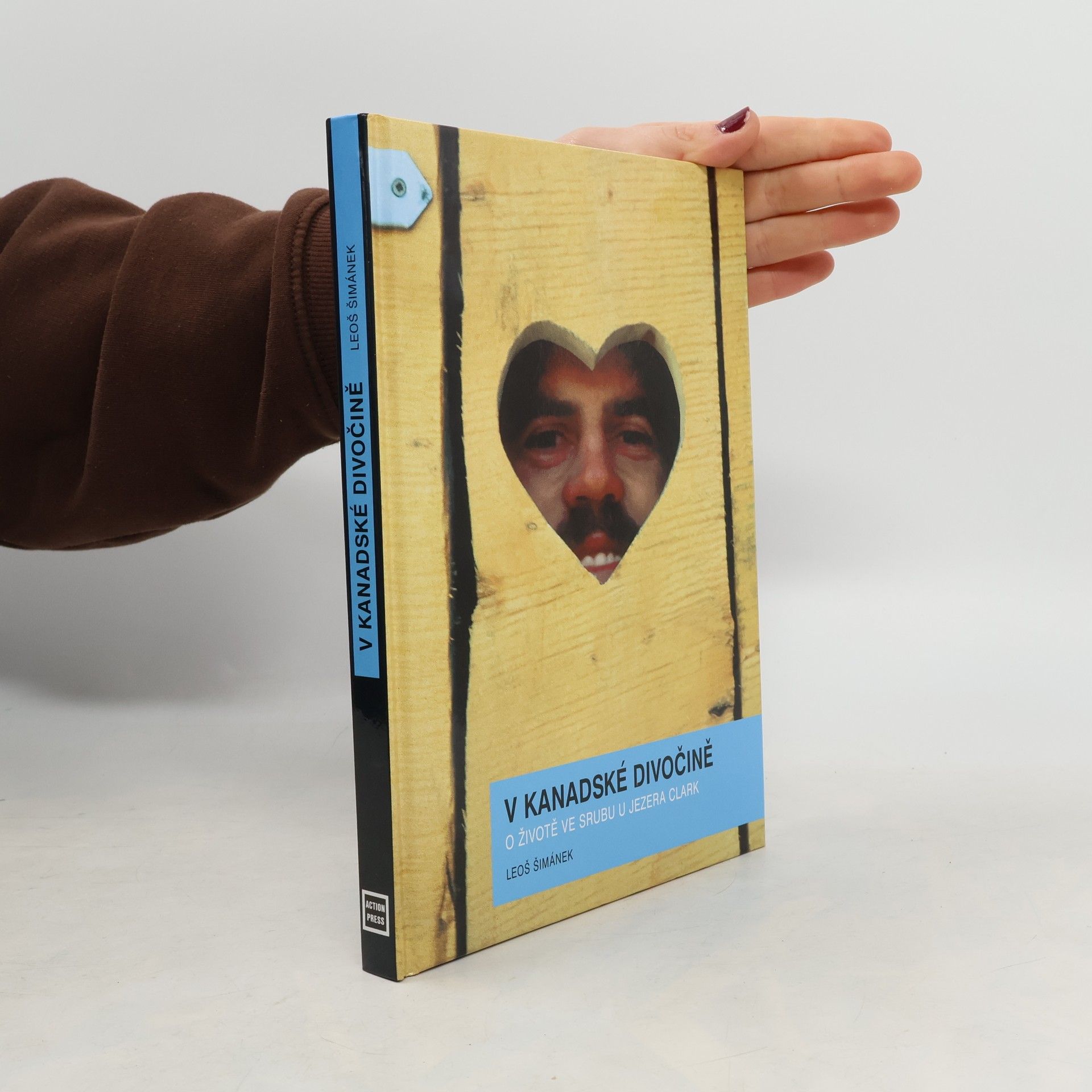 Leoš Šimánek V kanadské divočině. O životě ve srubu u jezera Clark