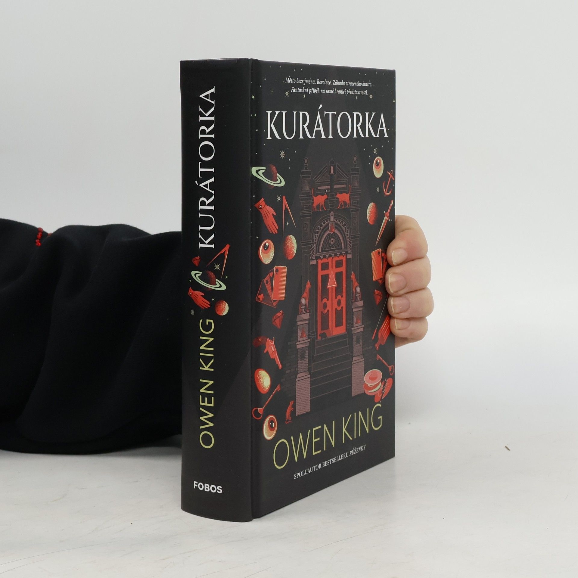 Owen King Kurátorka