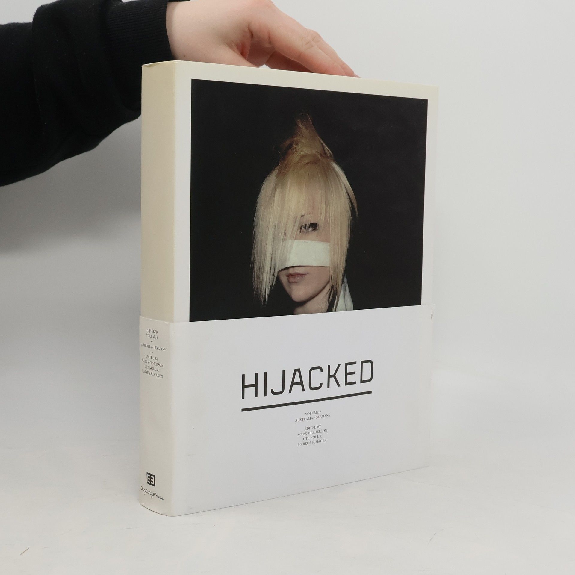 Markus Schaden Hijacked 2