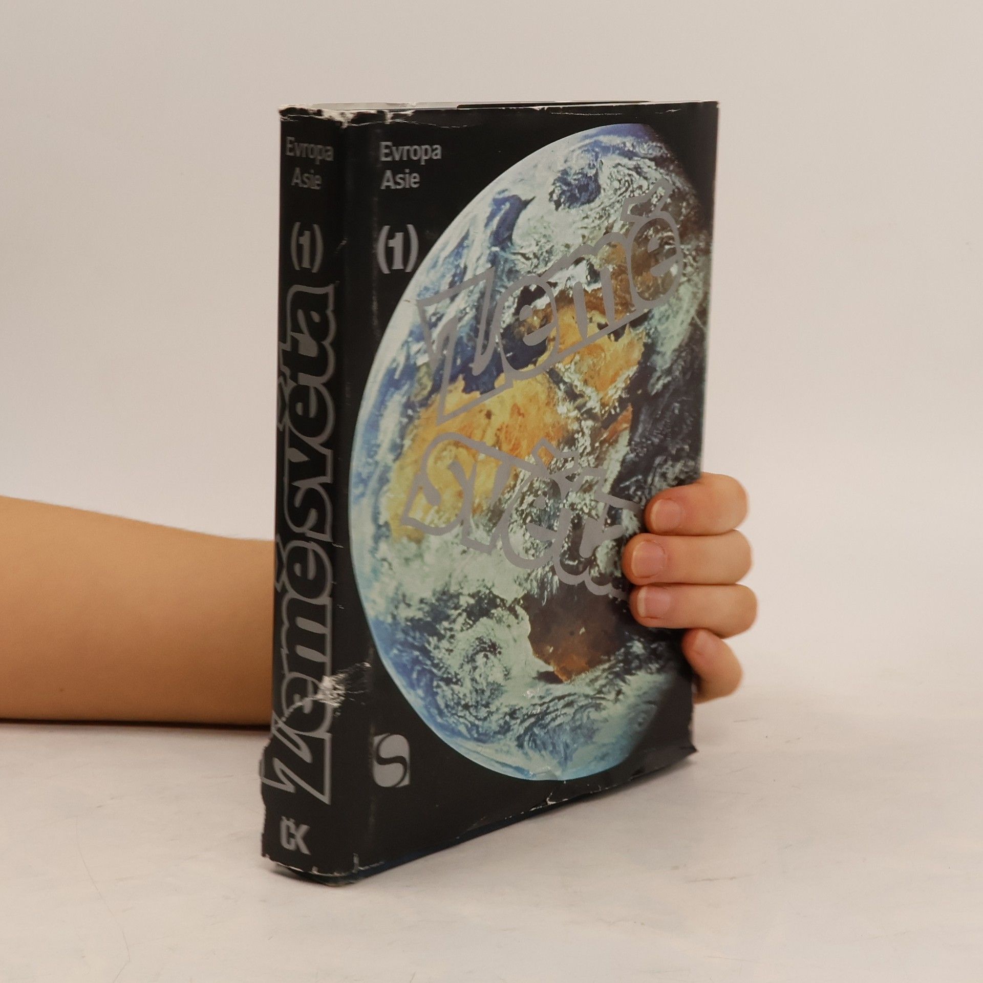 Autorenkollektiv Země světa 1. Evropa, Asie