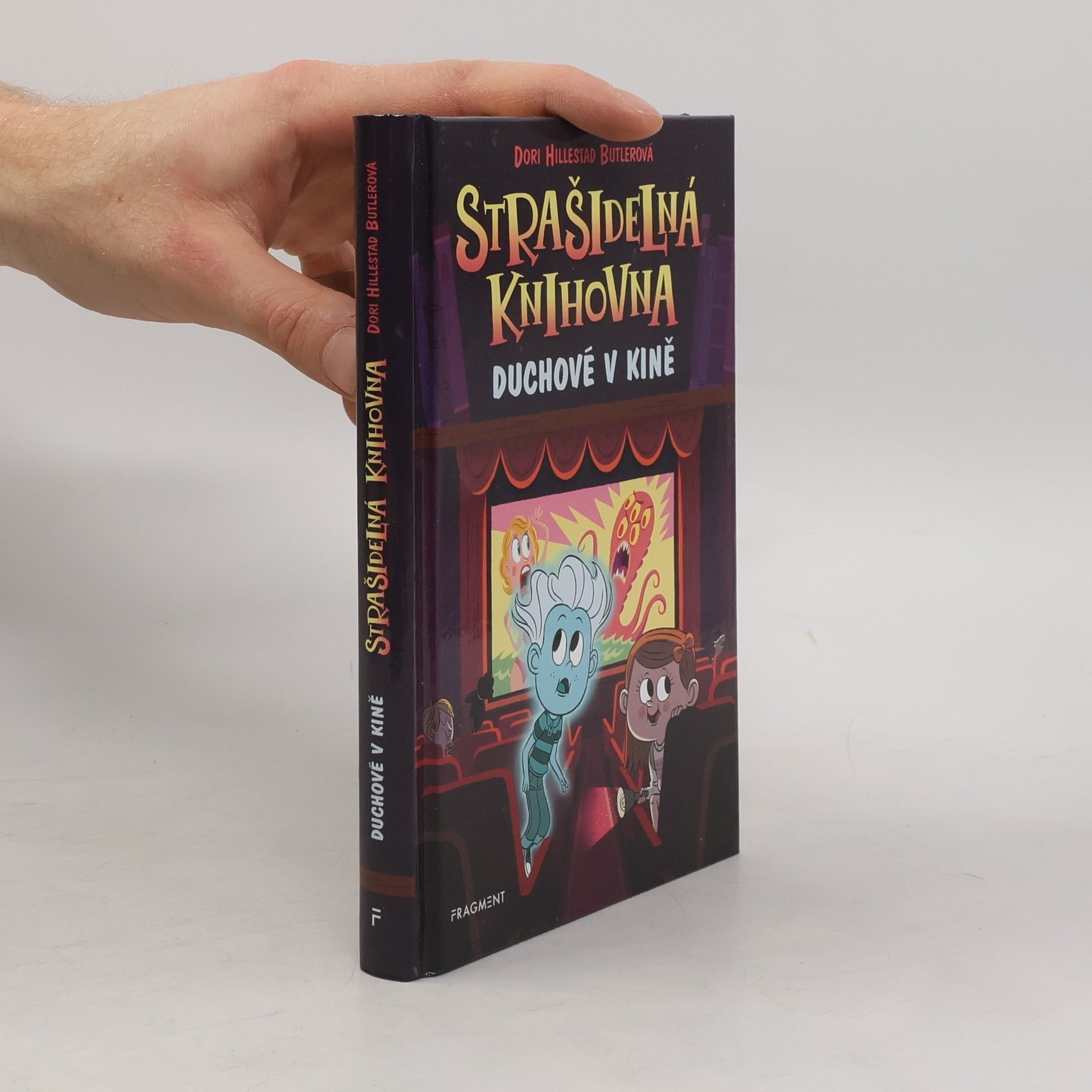 Dori Hillestad Butler Strašidelná knihovna. Duchové v kině