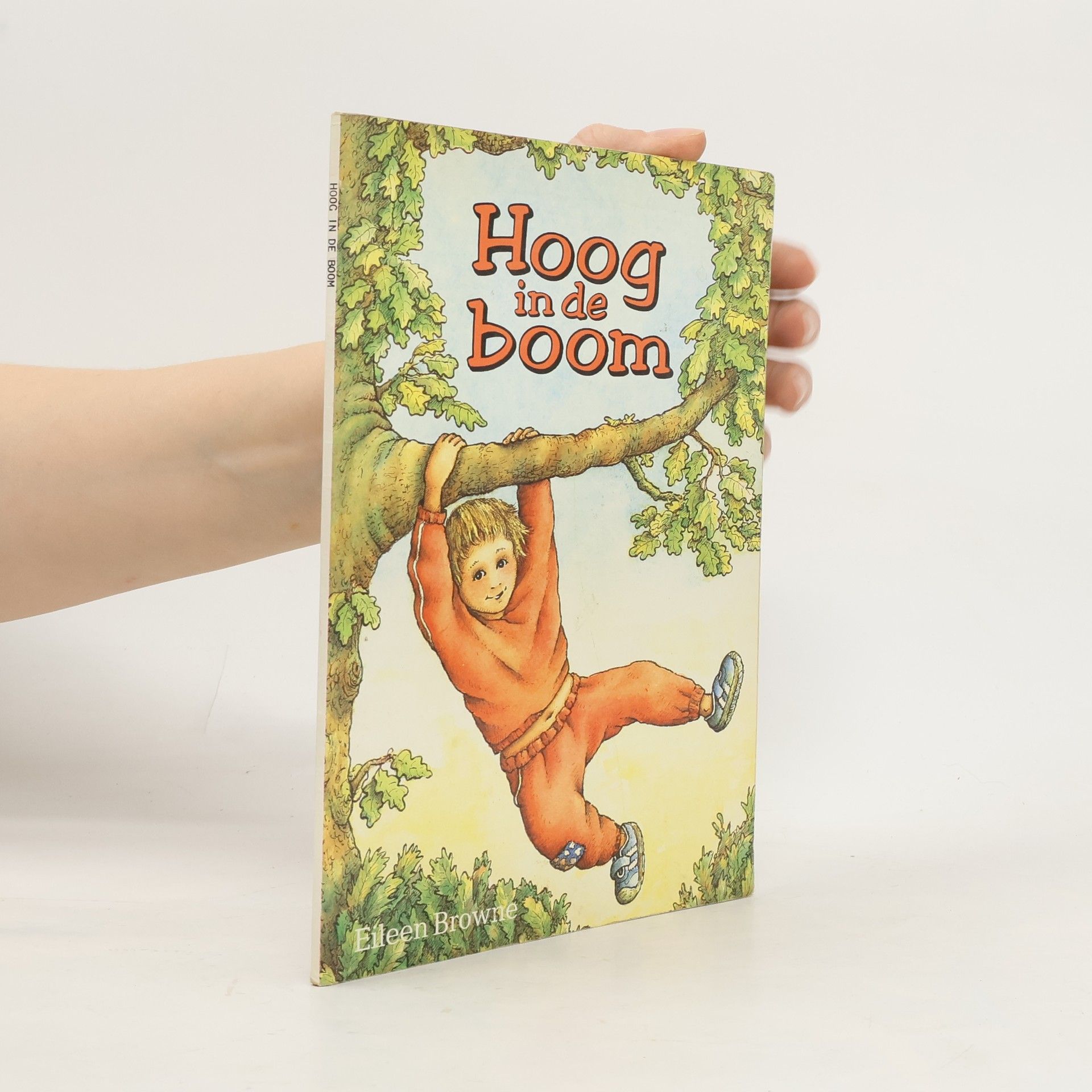 Eileen Browne Hoog in de boom