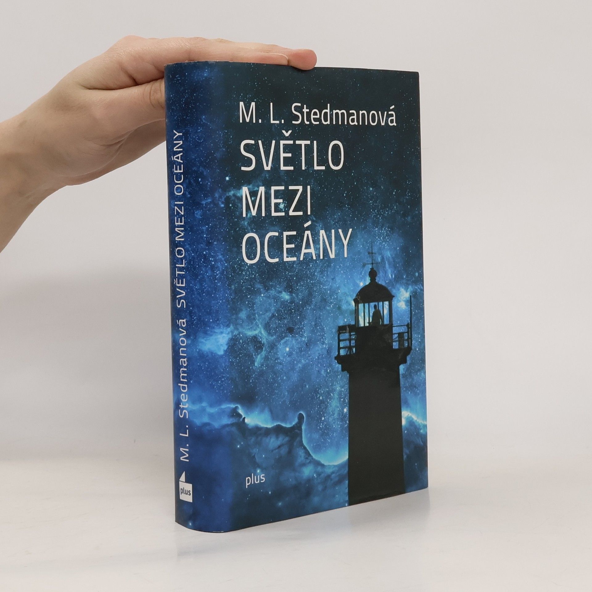 M. L. Stedman Světlo mezi oceány