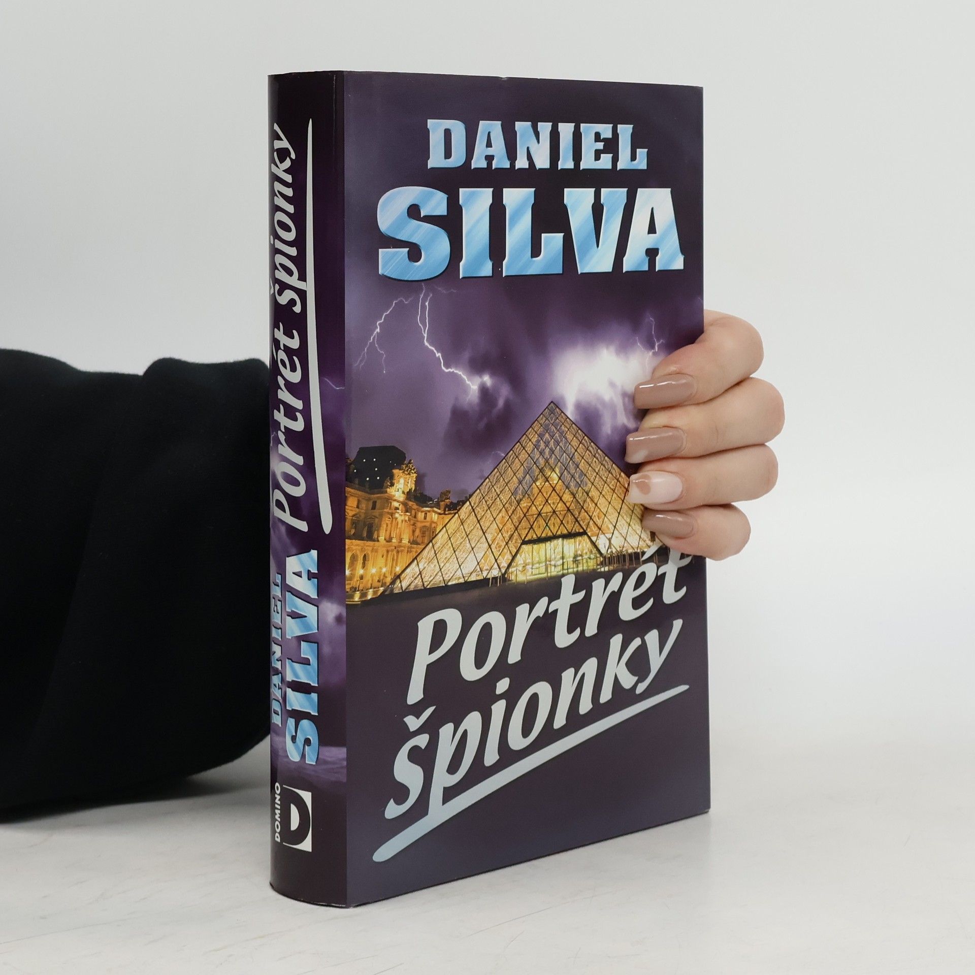 Daniel Silva Portrét špionky