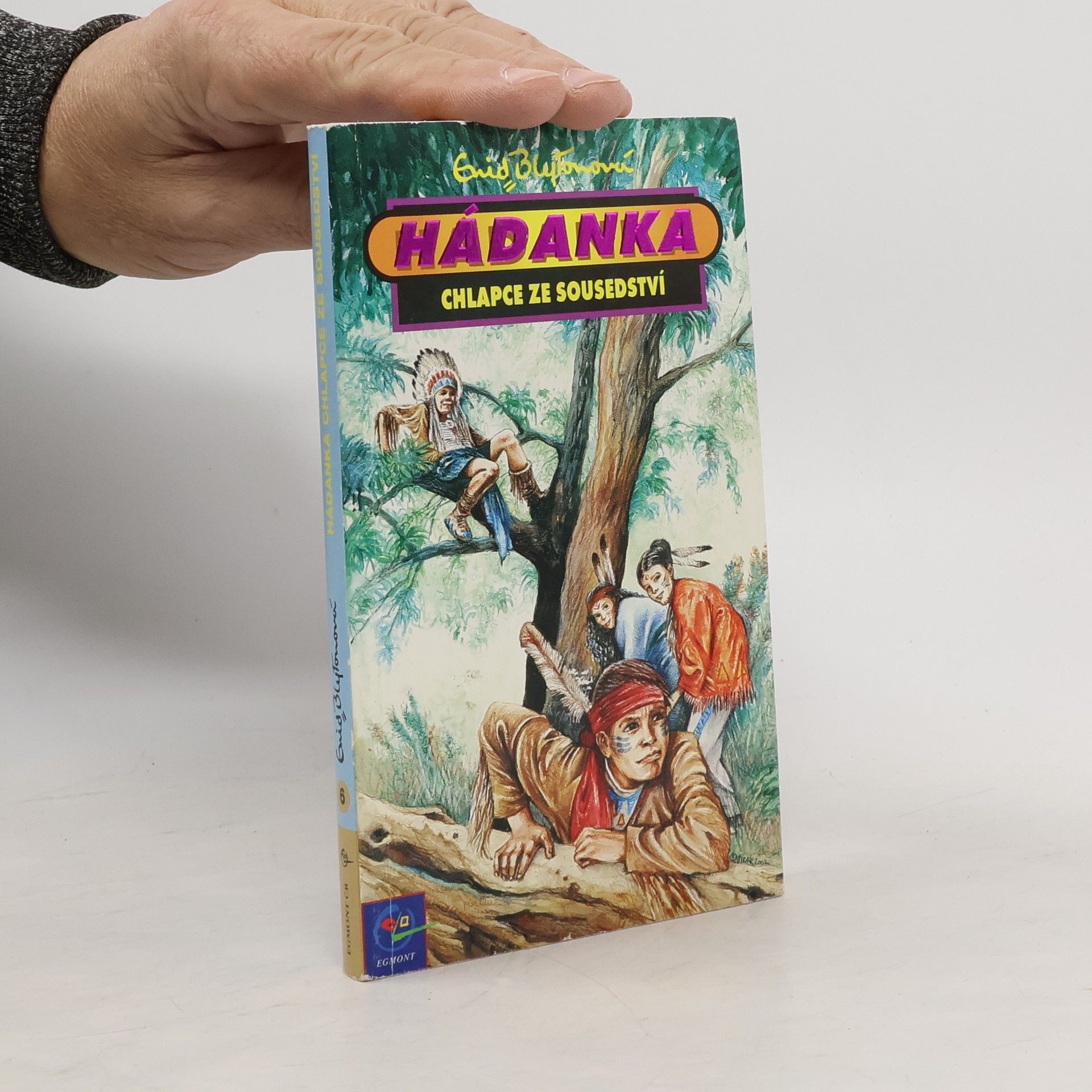 Enid Blyton Hádanka chlapce ze sousedství