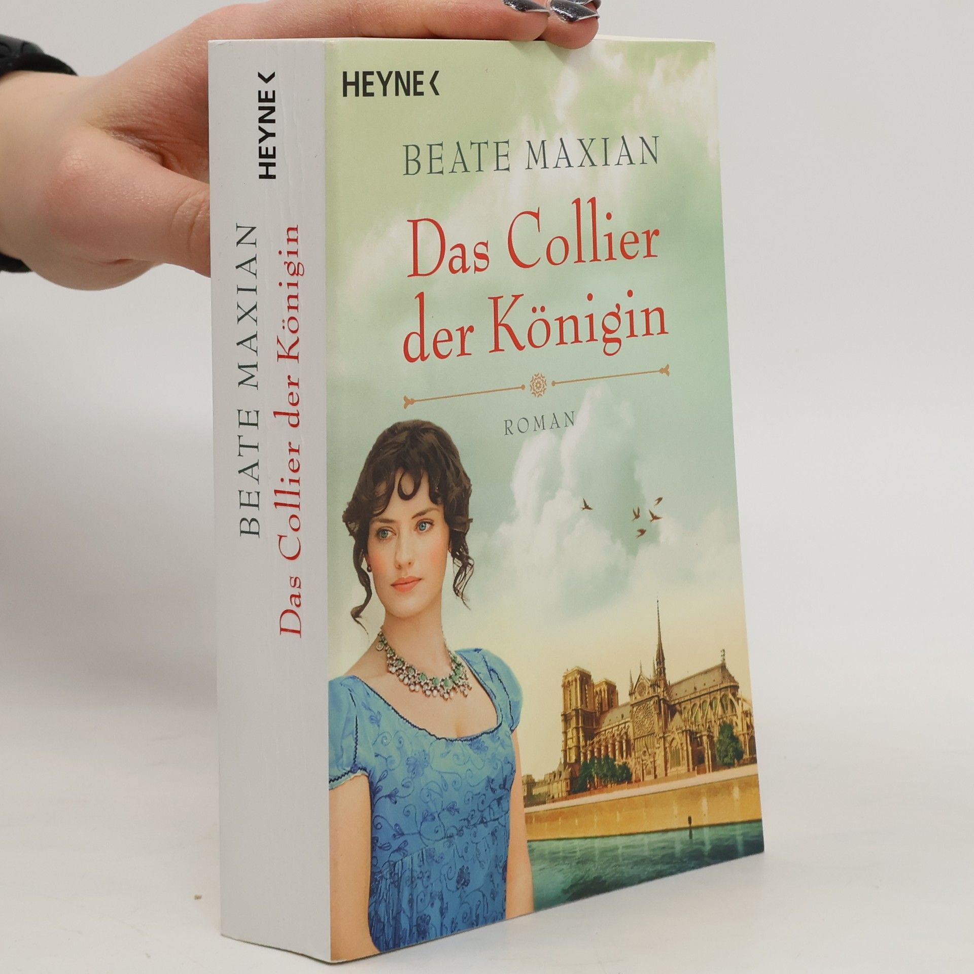 Beate Maxian Das Collier der Königin