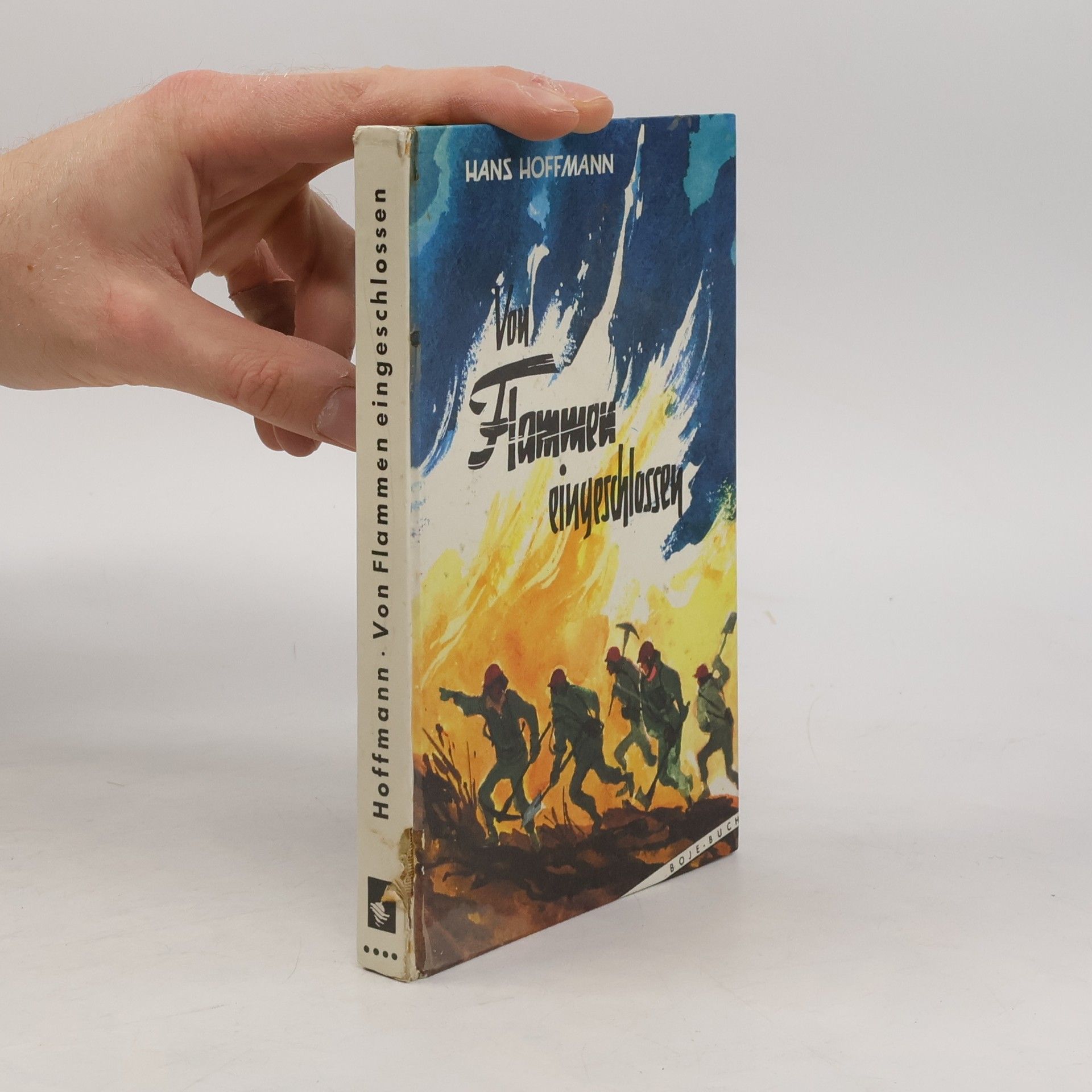 Von Flammen eingeschlossen