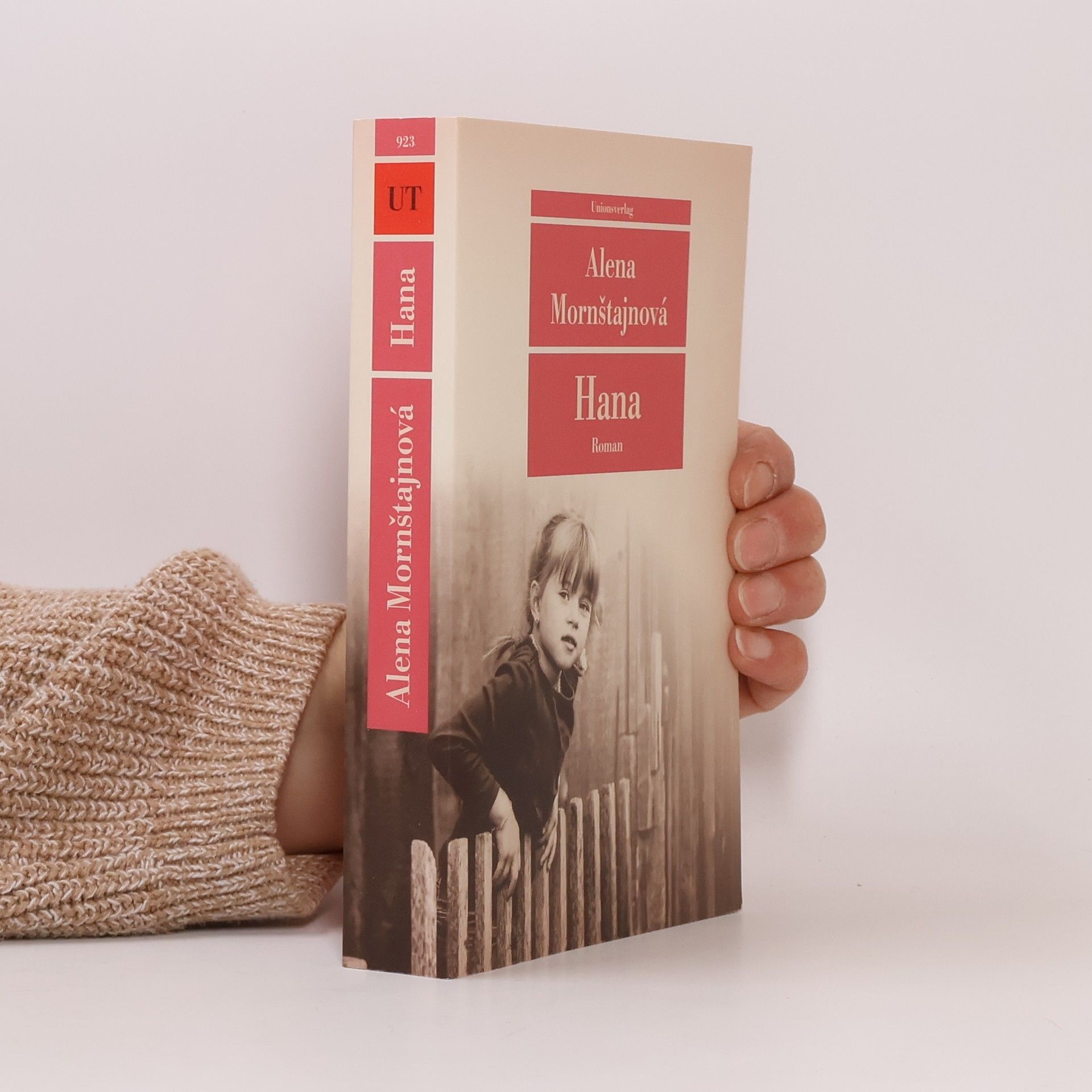 Alena Mornštajnová Hana