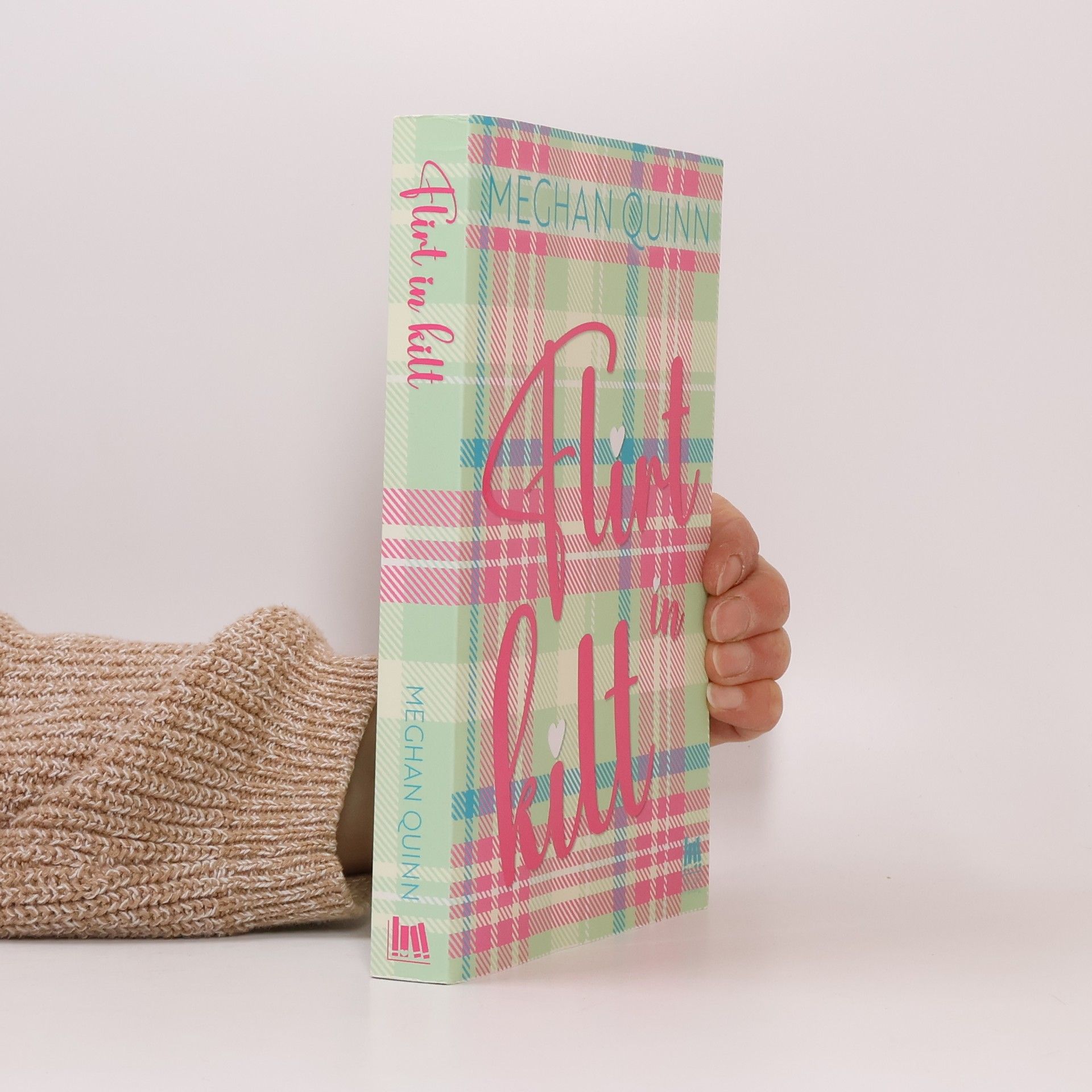 Laura Vivacqua Flirt in Kilt - Ediz. italiana