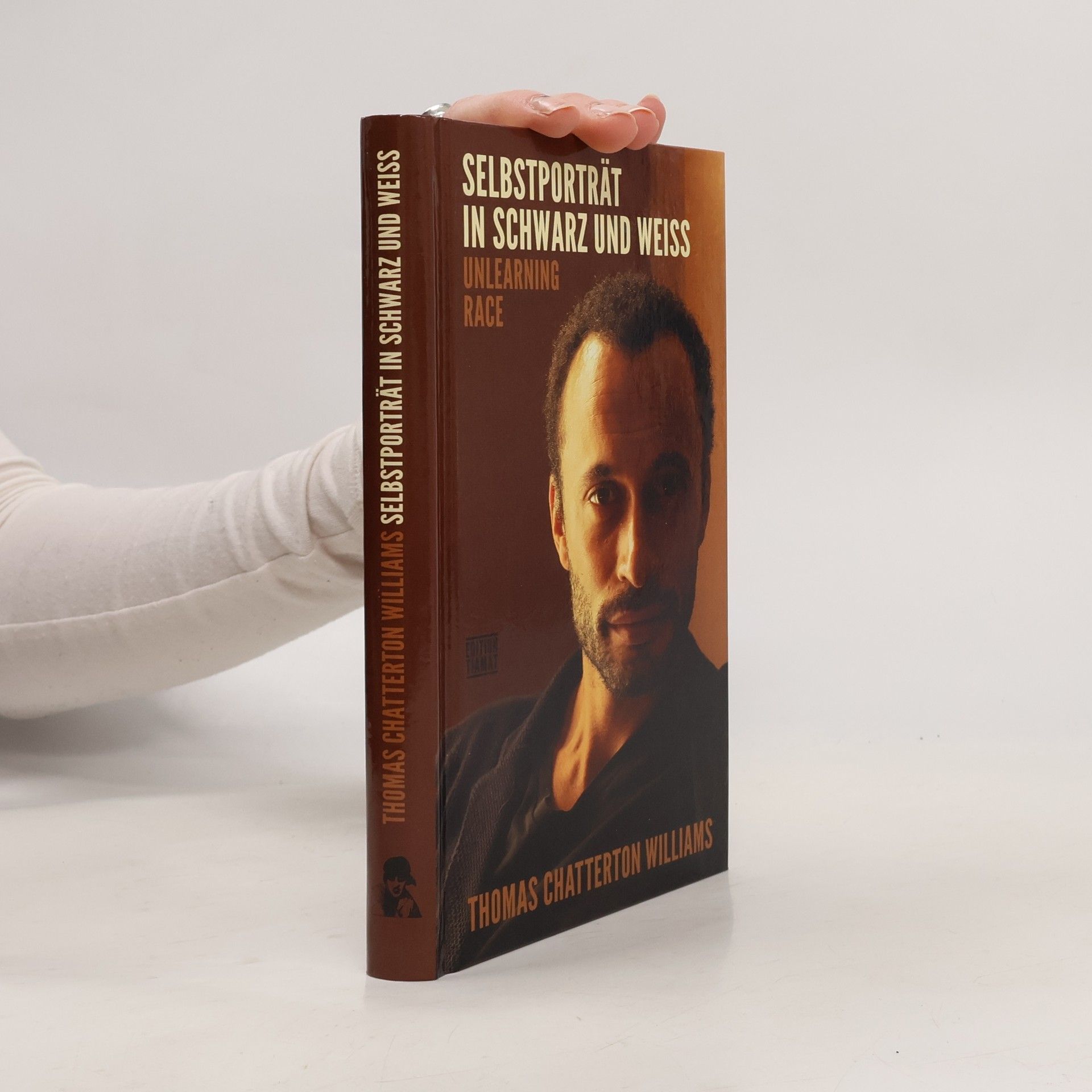 Thomas Williams Selbstporträt in Schwarz und Weiß