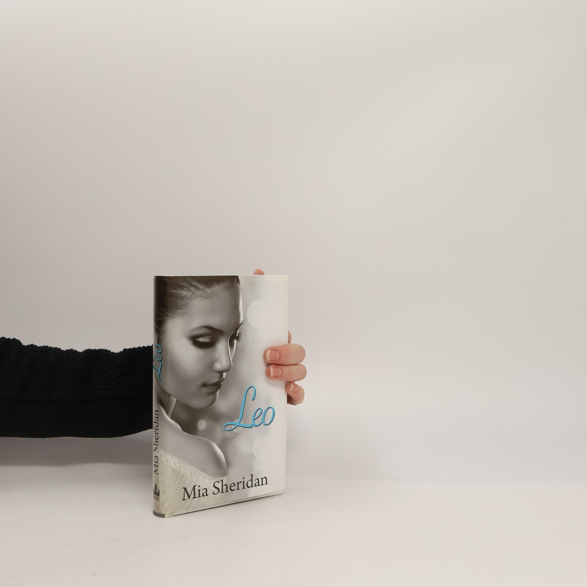 Mia Sheridan Leo