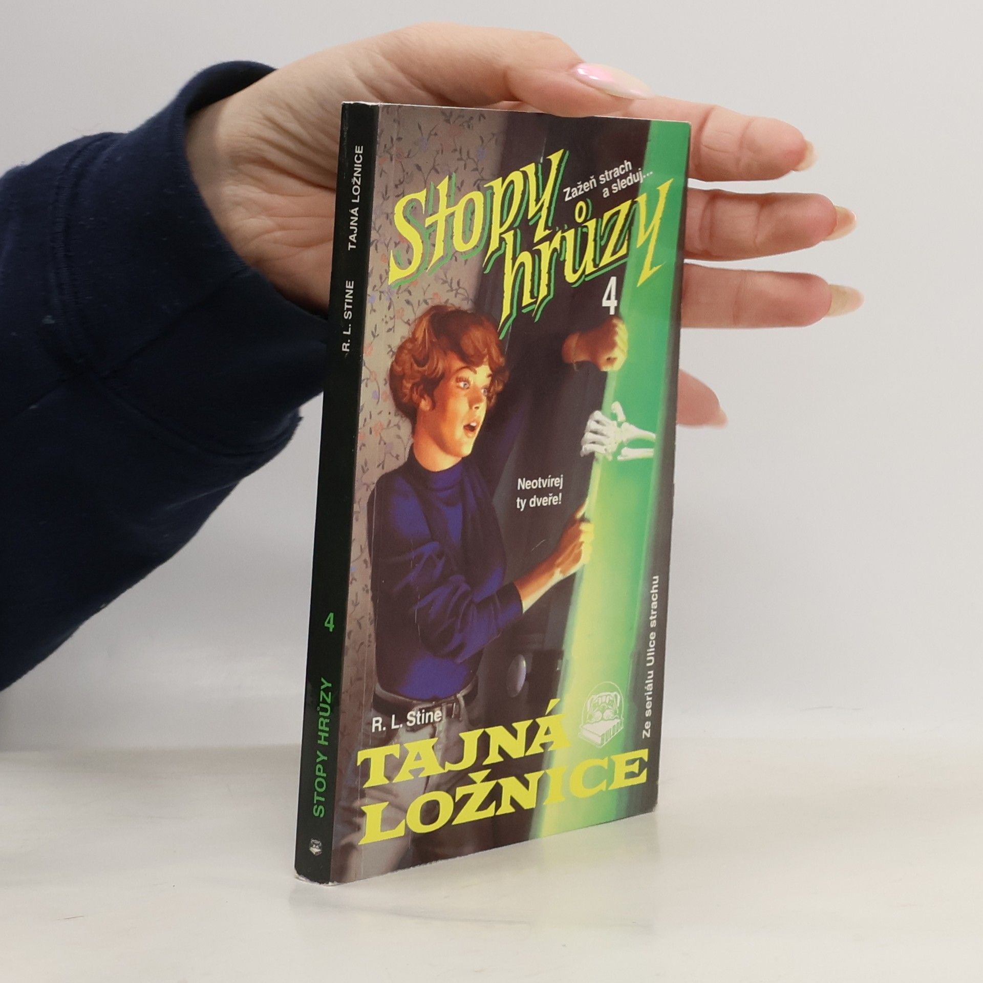 R. L. Stine Tajná ložnice. Stopy hrůzy 4.