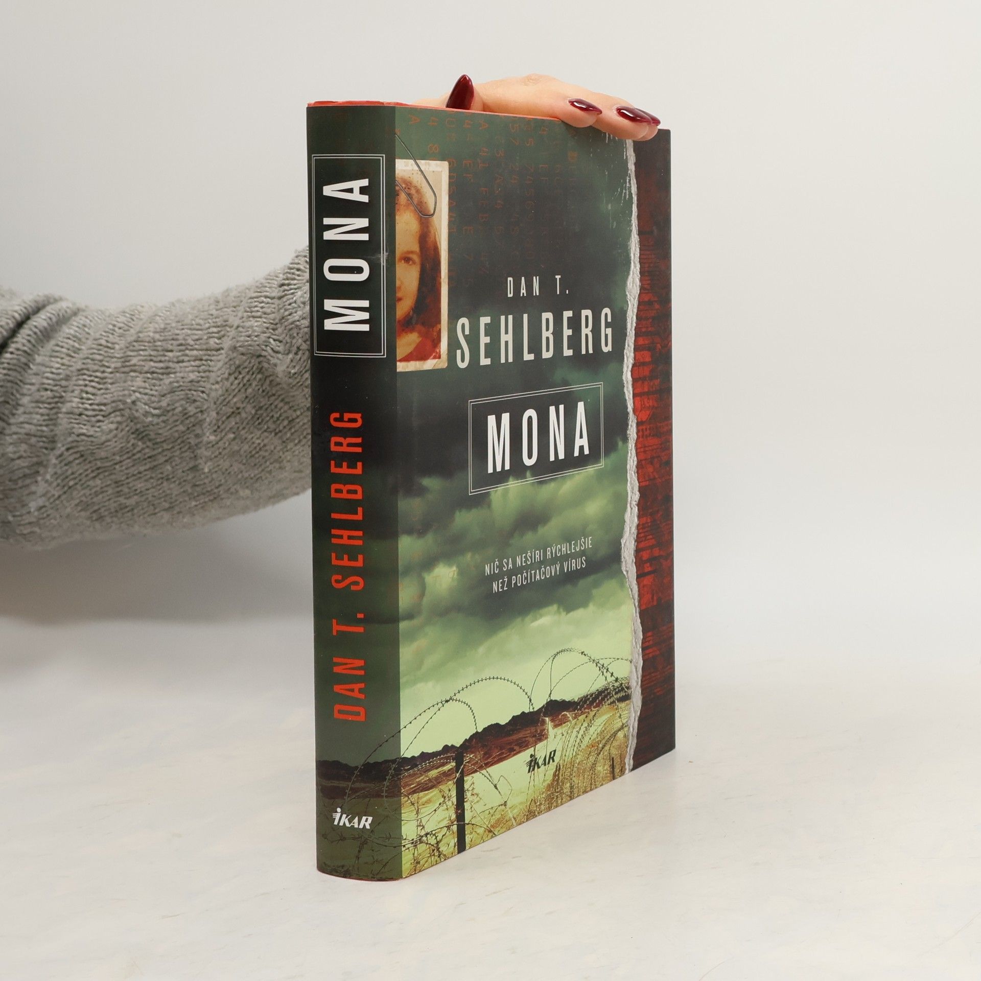 Dan T. Sehlberg Mona