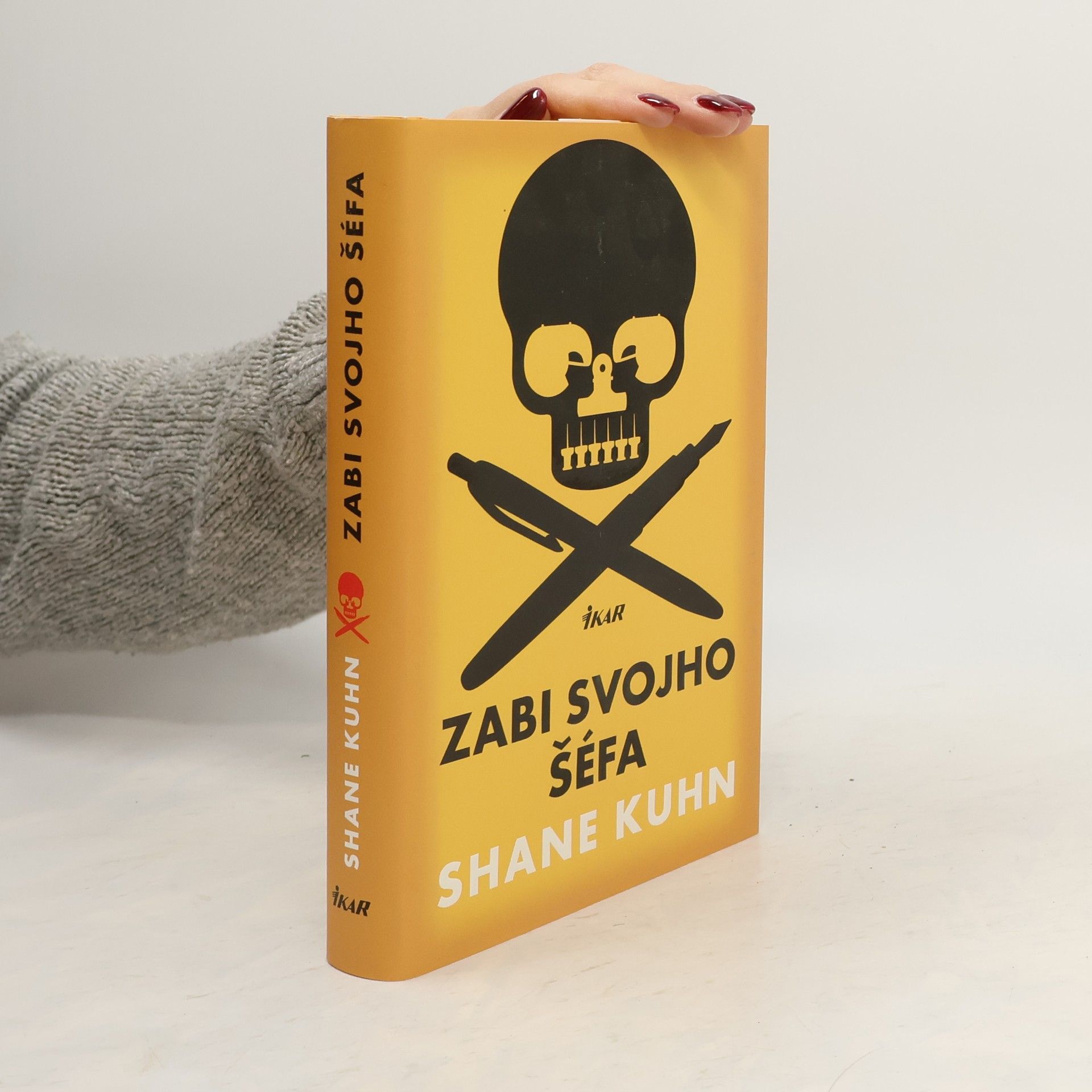 Shane Kuhn Zabi svojho šéfa