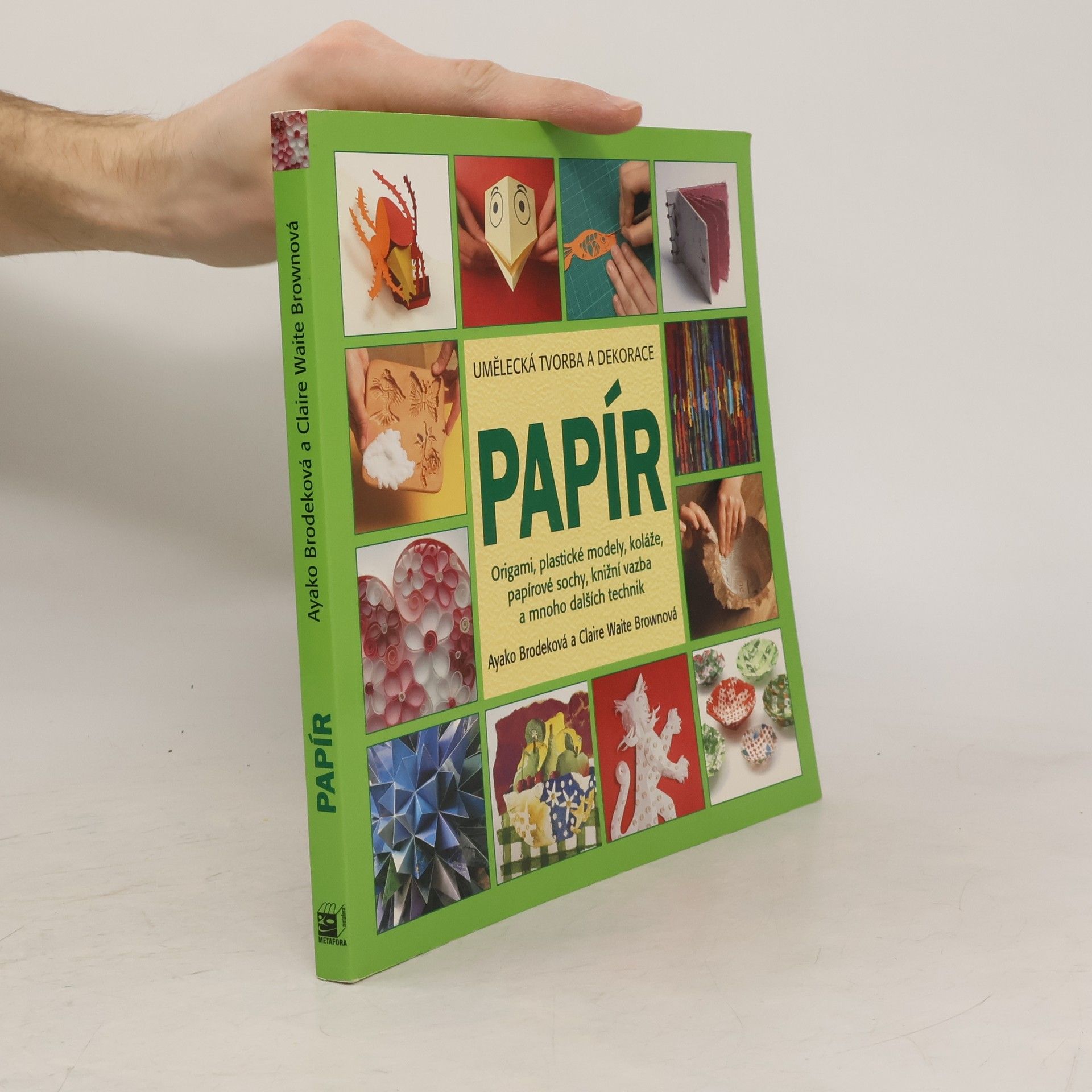 Papír: Umělecká tvorba ozdobných předmětů a dekorací