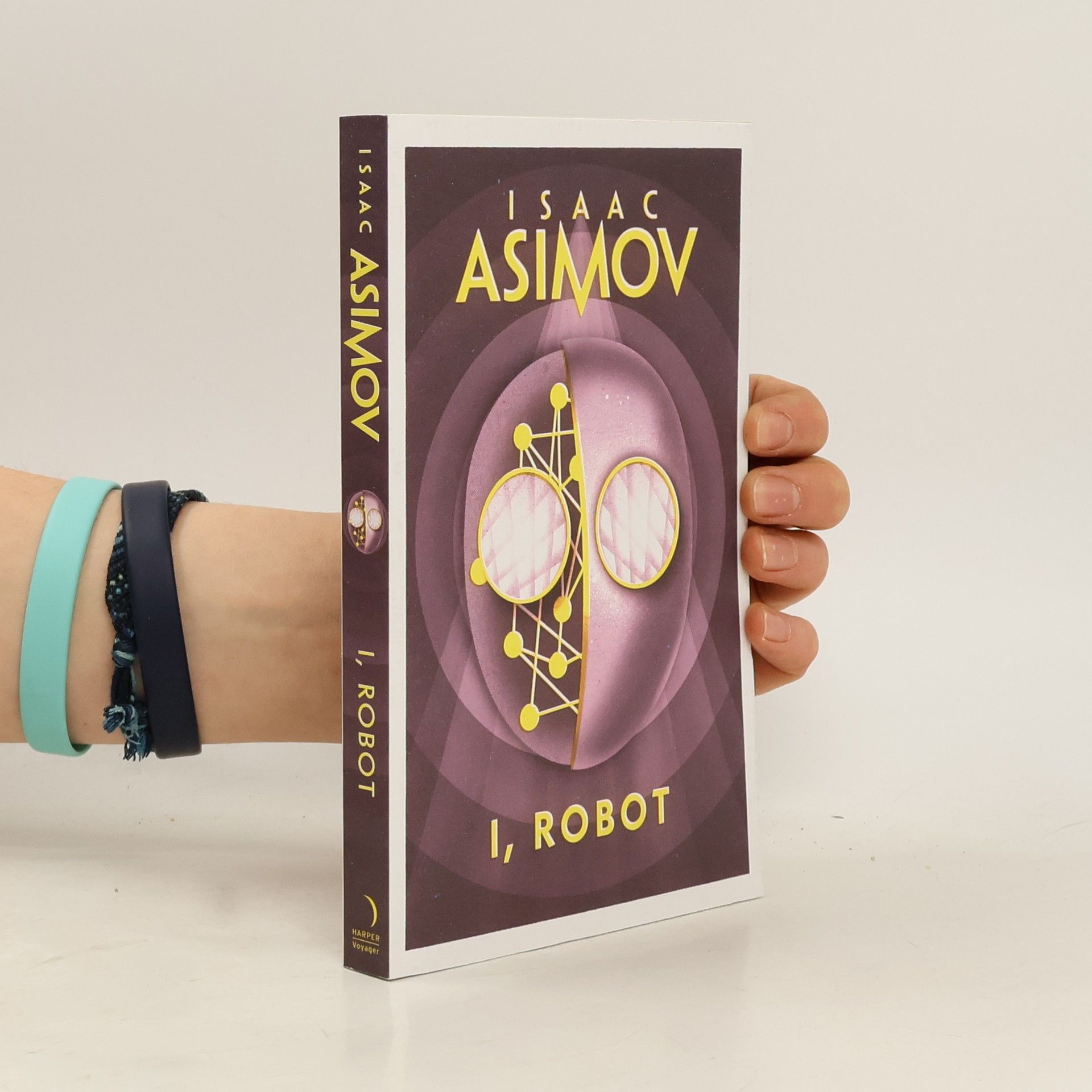 Isaac Asimov I, Robot